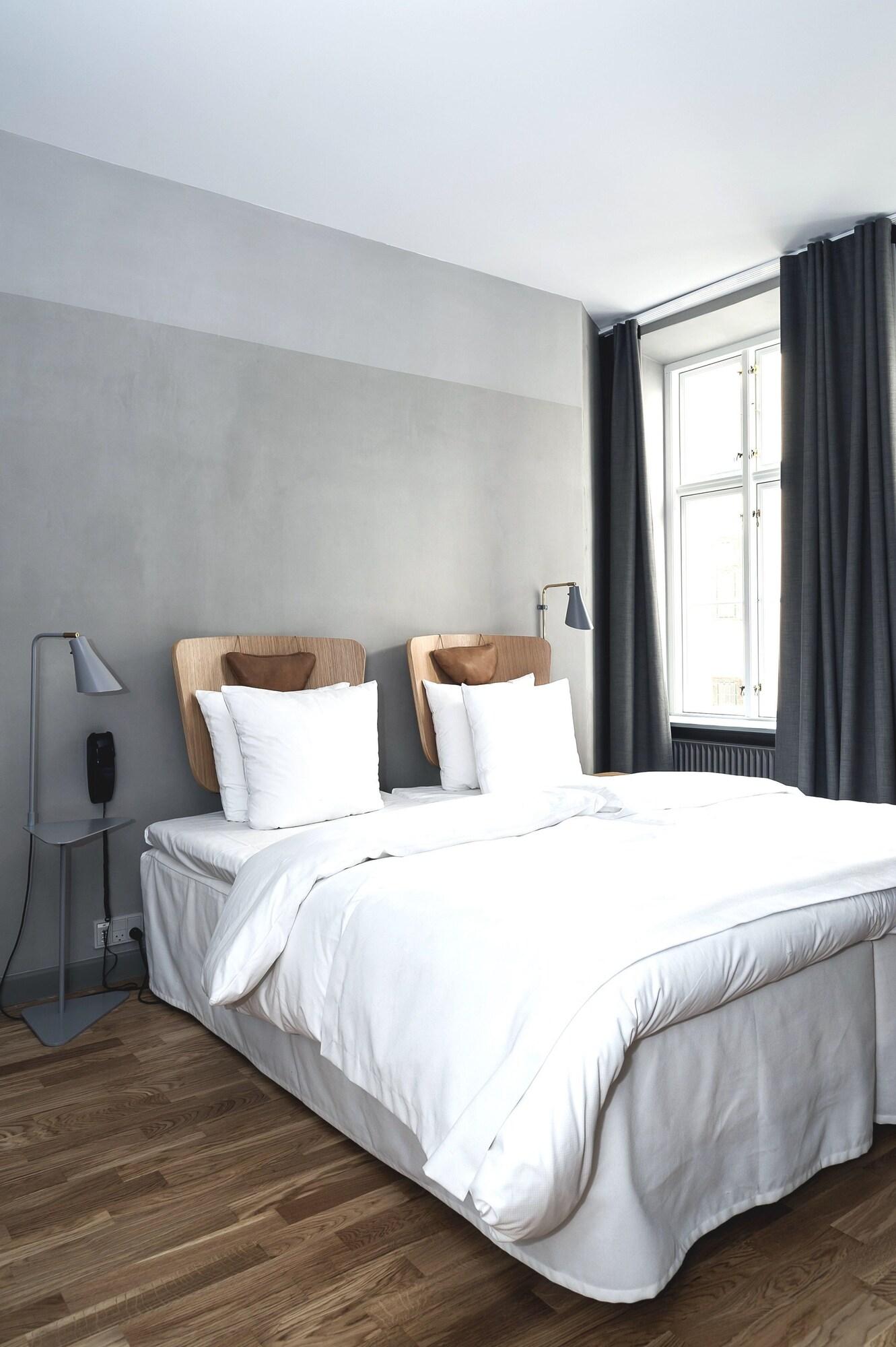 Double King Size Bed