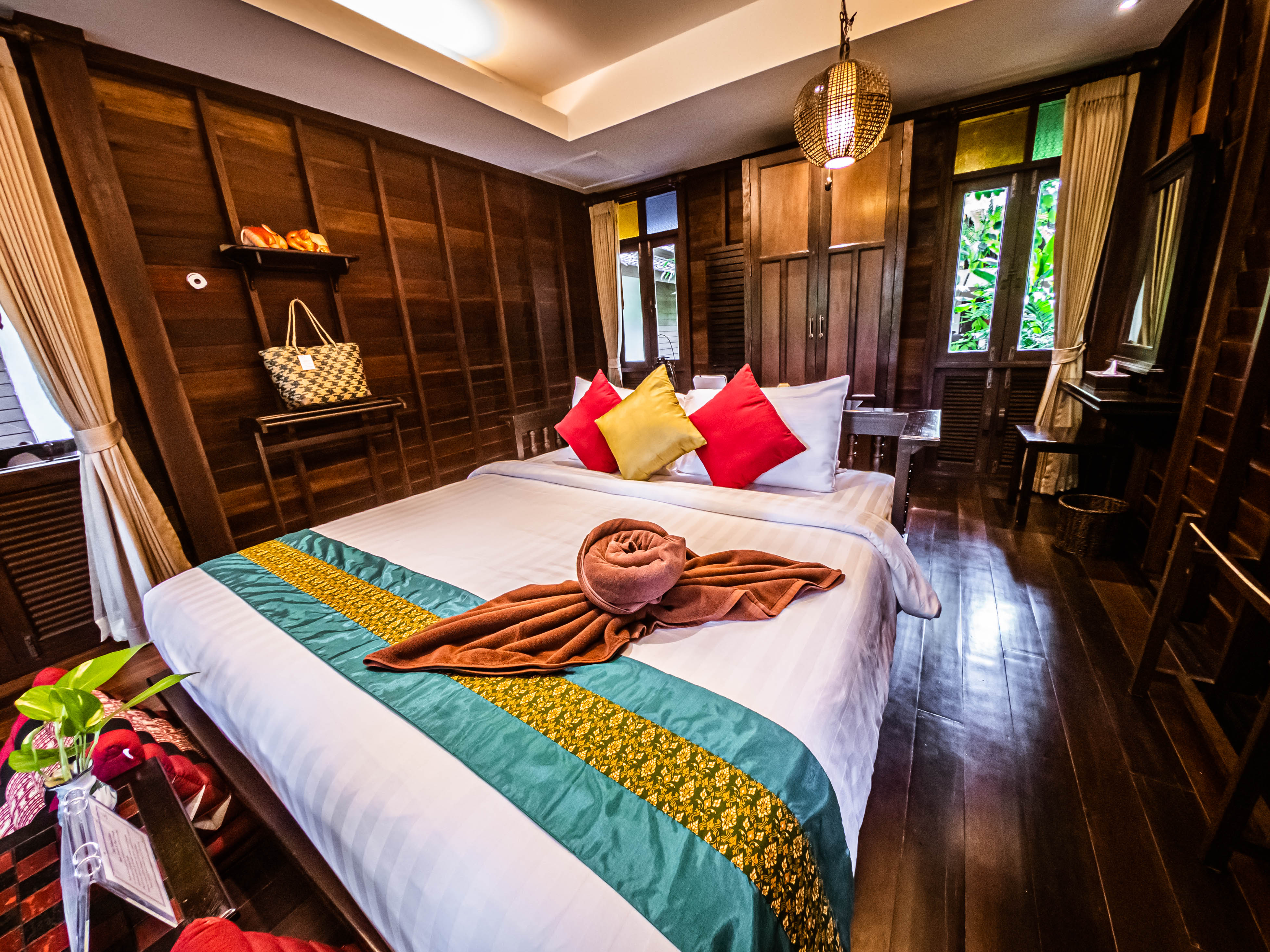 Bungalow Garden View