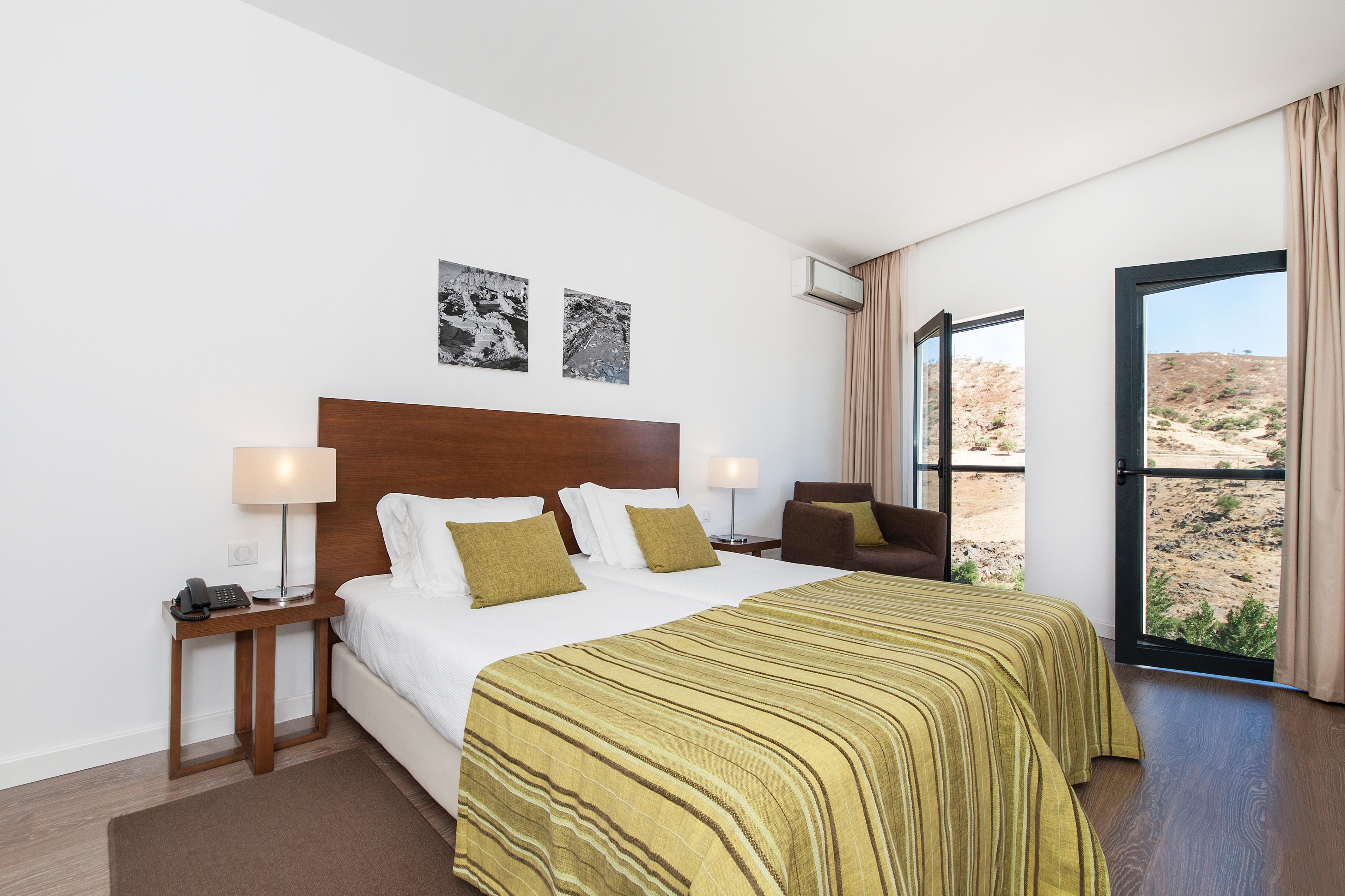 Double or Twin Standard