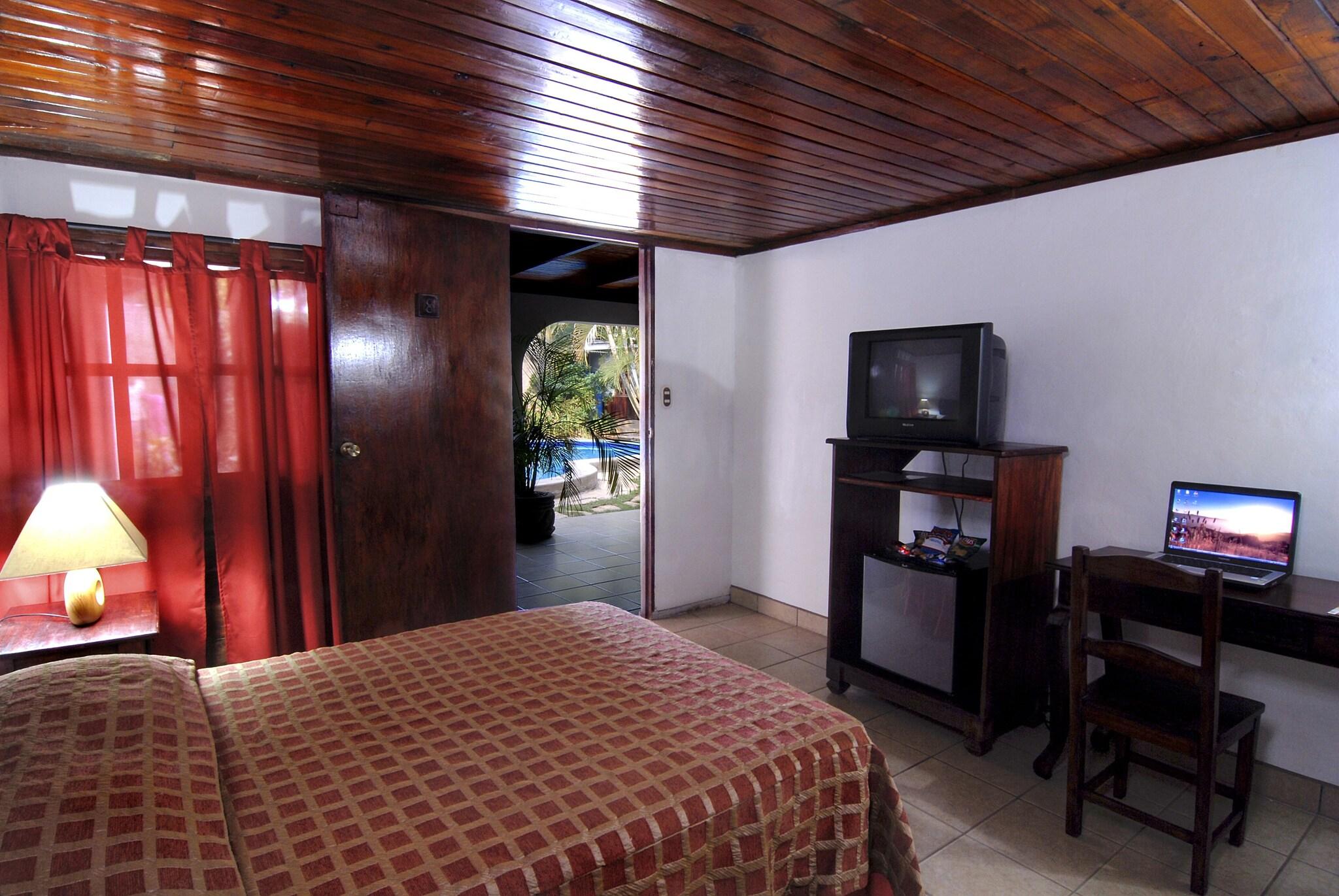 Double Pool View King Bed