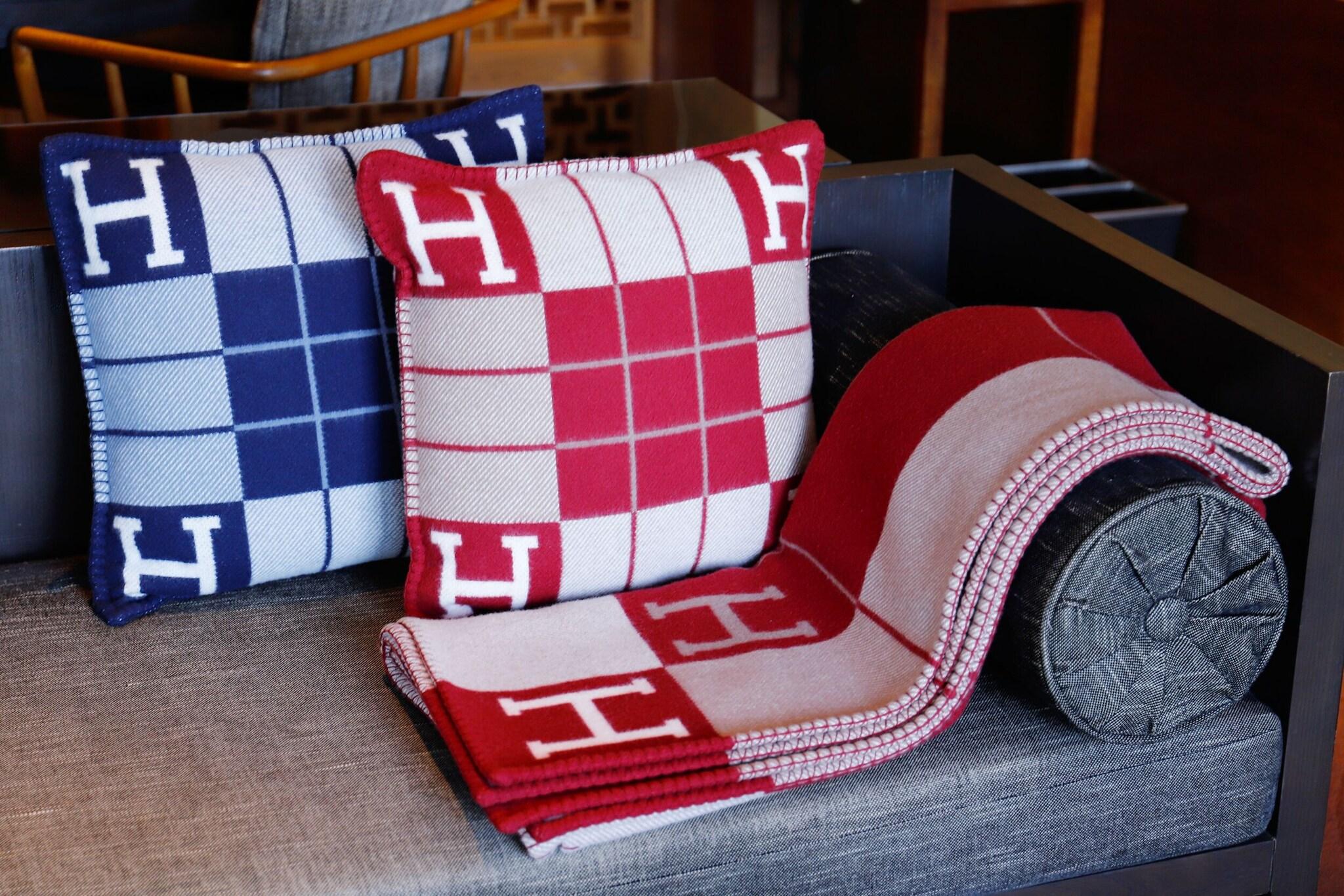 Suite Deluxe King Bed