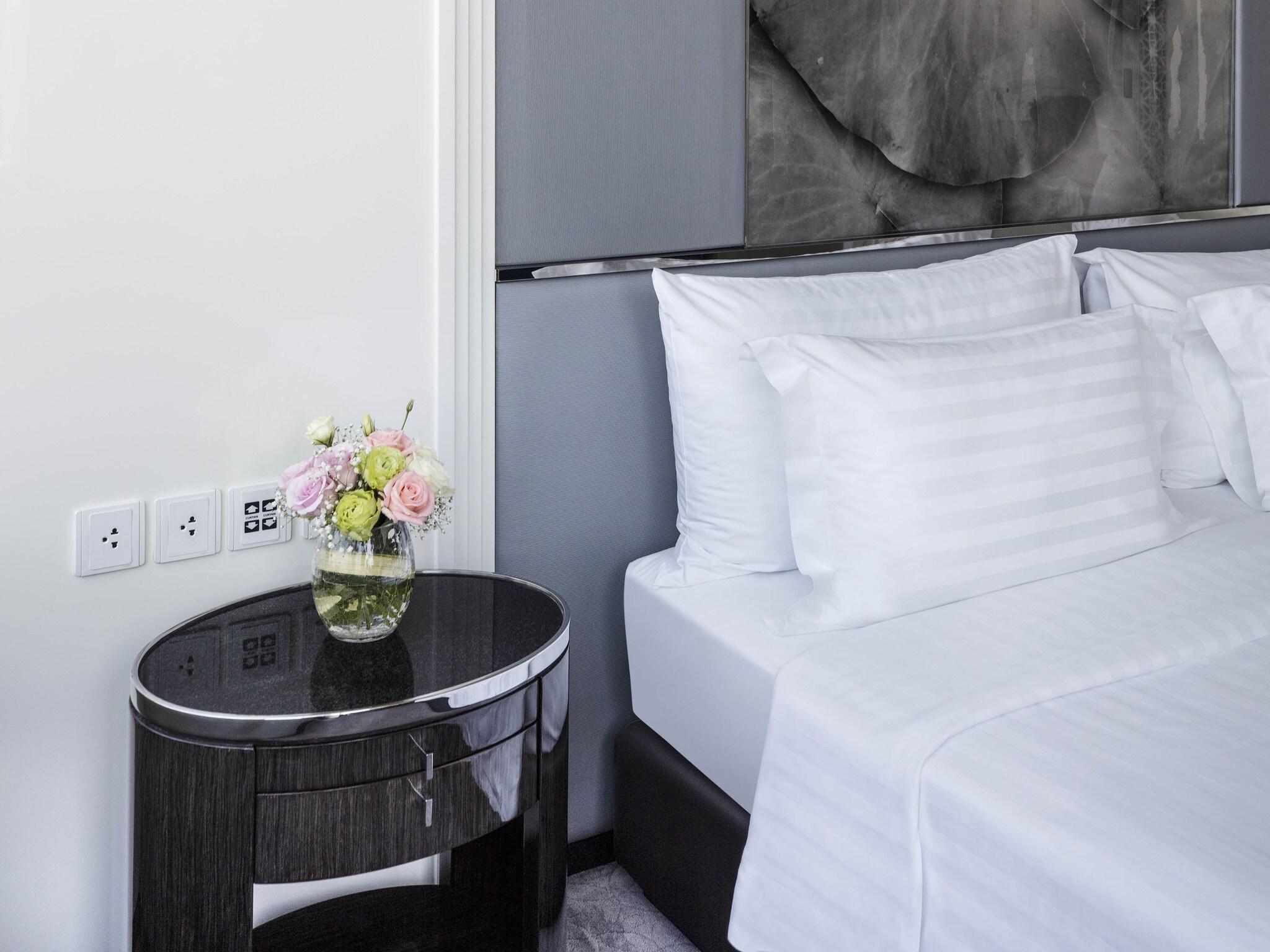 Family Room Deluxe King Bed