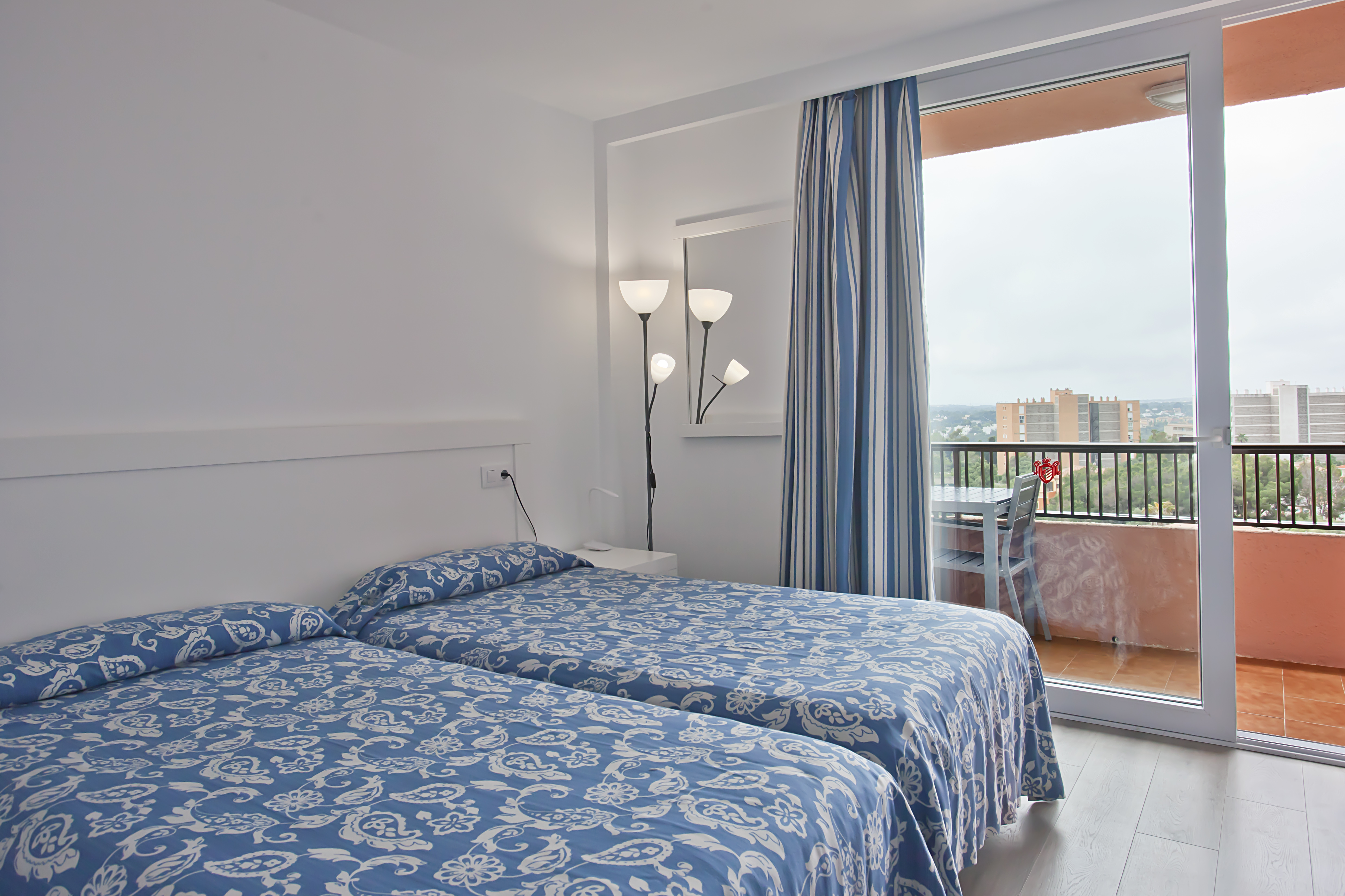 Double or Twin Standard