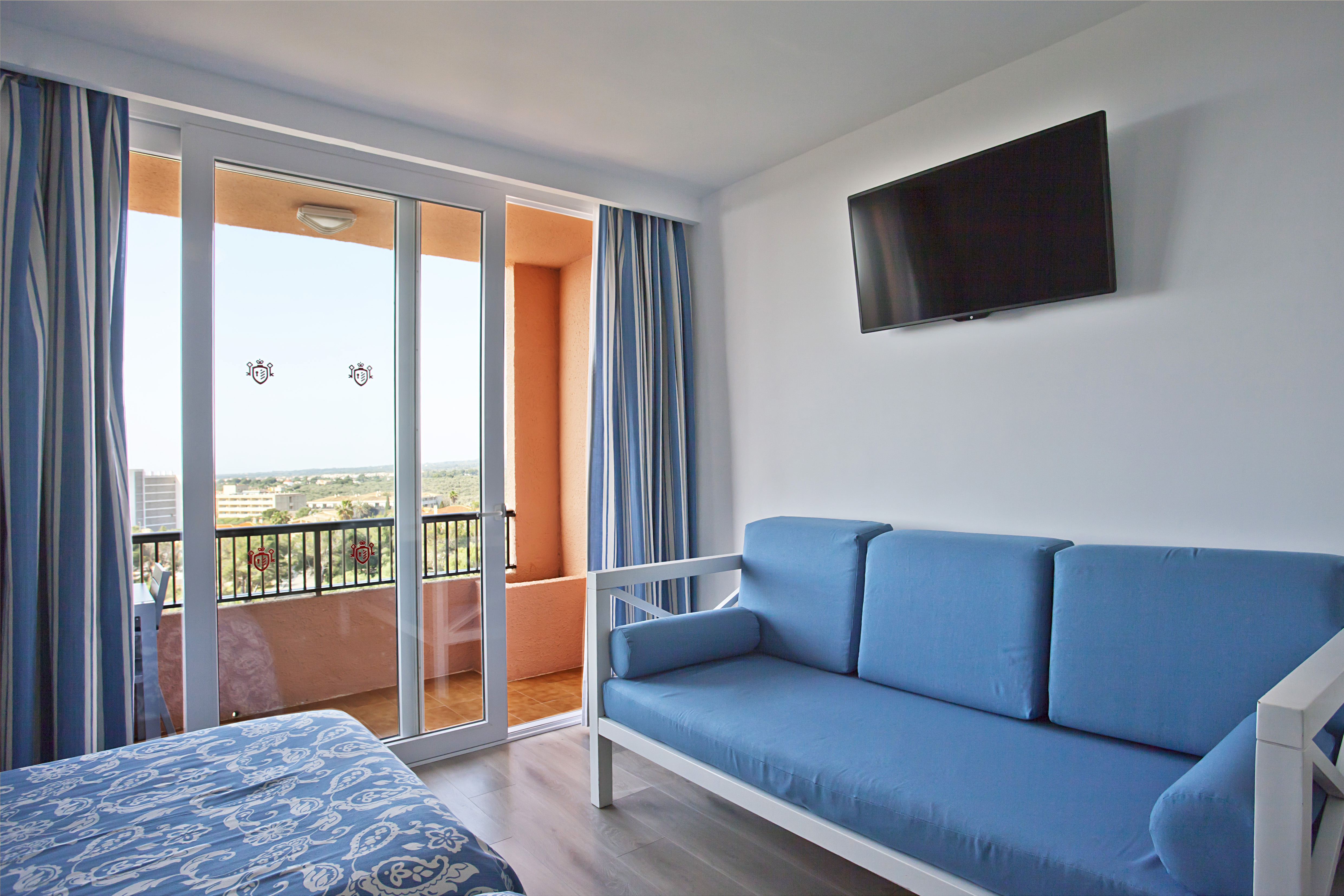 Double or Twin Standard