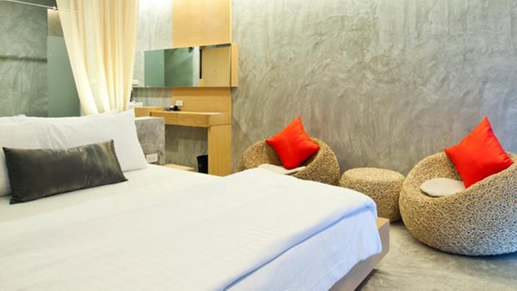 Double or Twin Deluxe