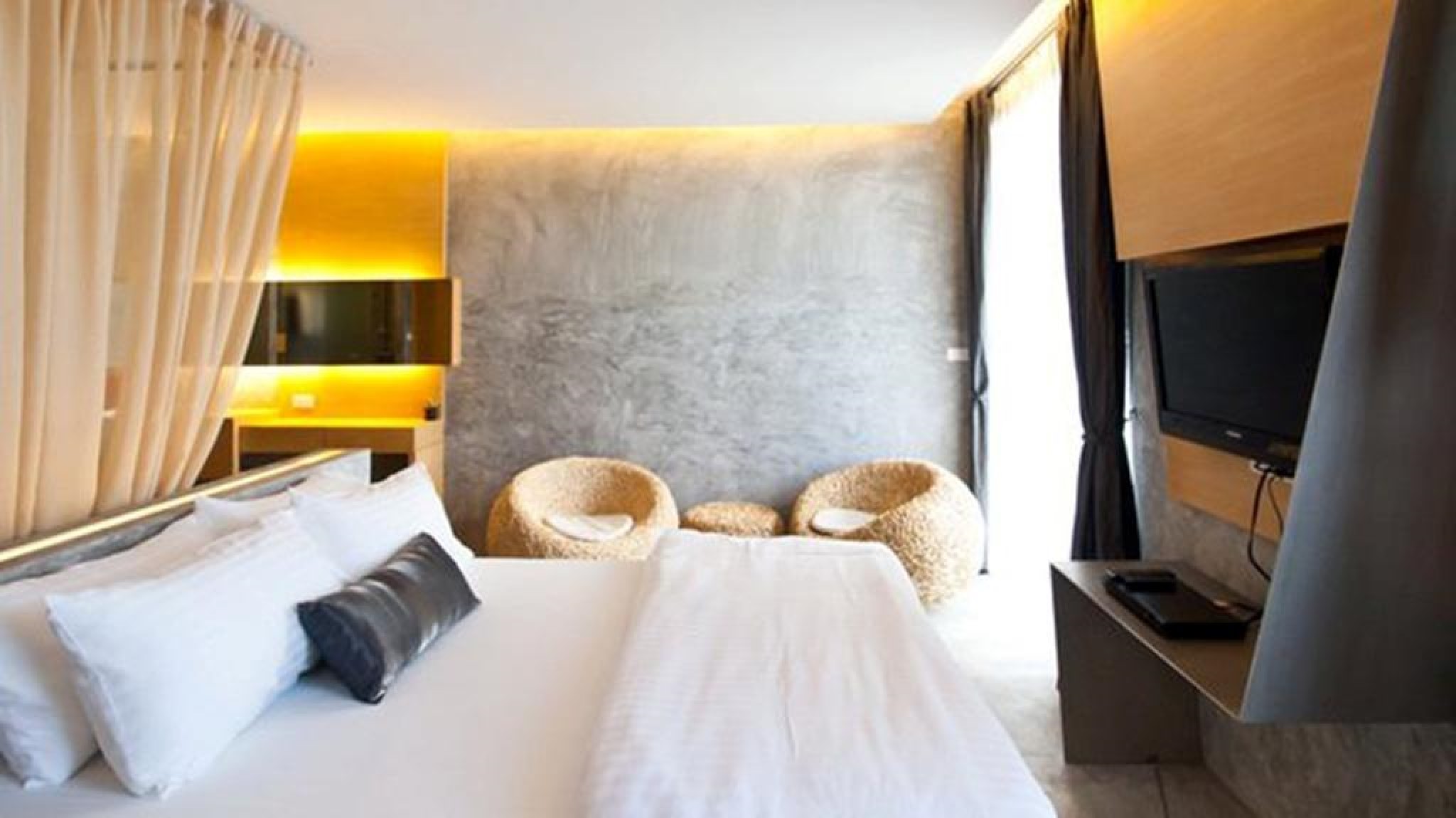 Double or Twin Deluxe