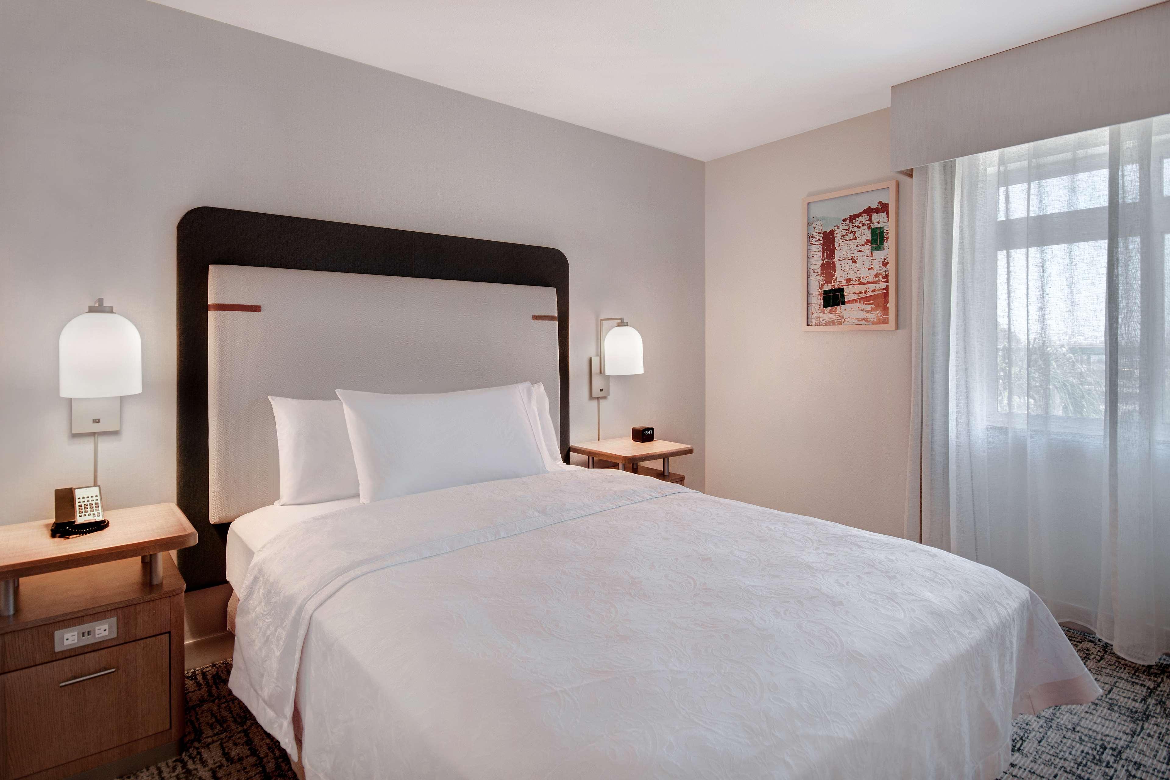 Studio Queen Size Bed