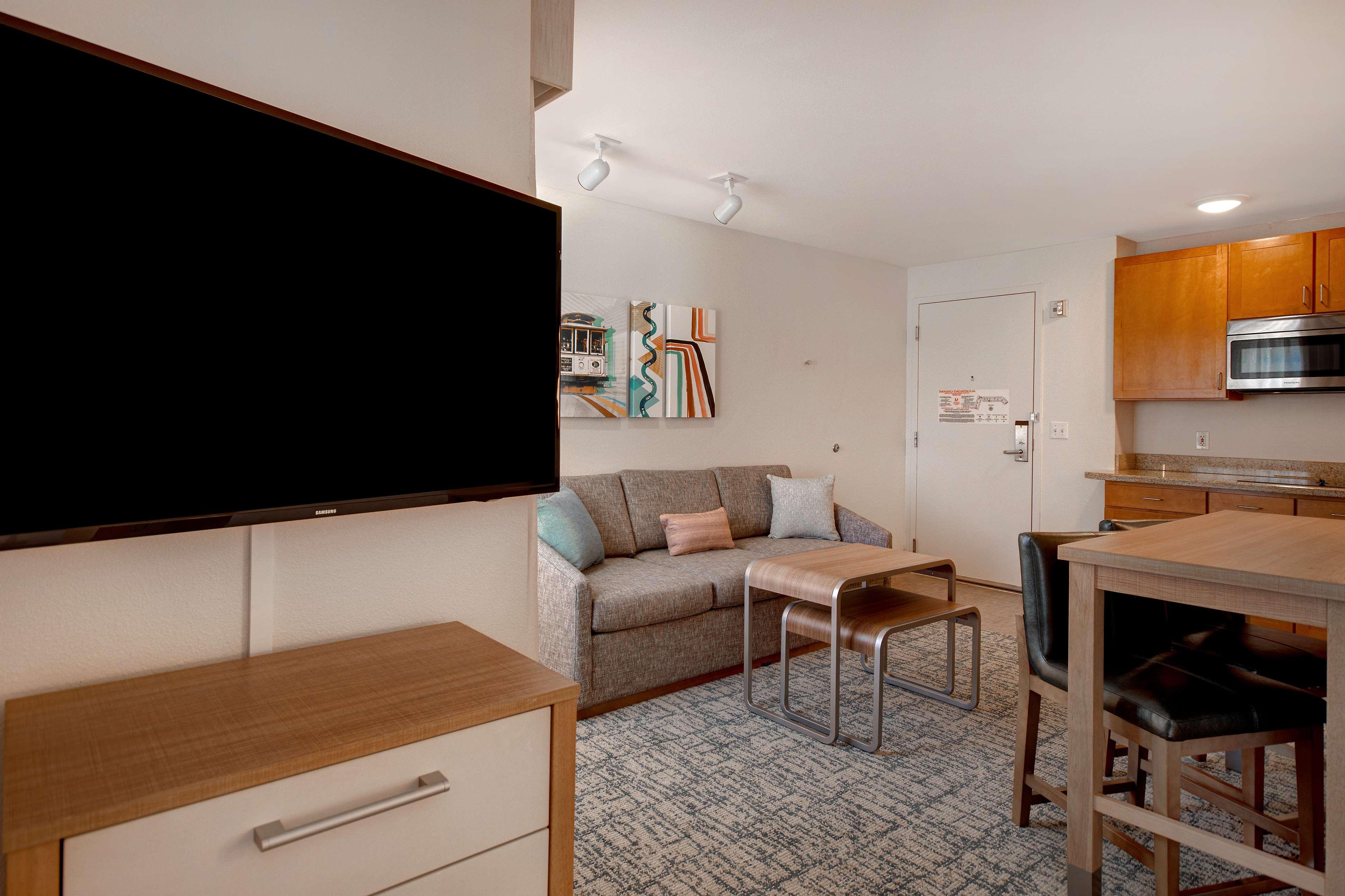 Studio Queen Size Bed