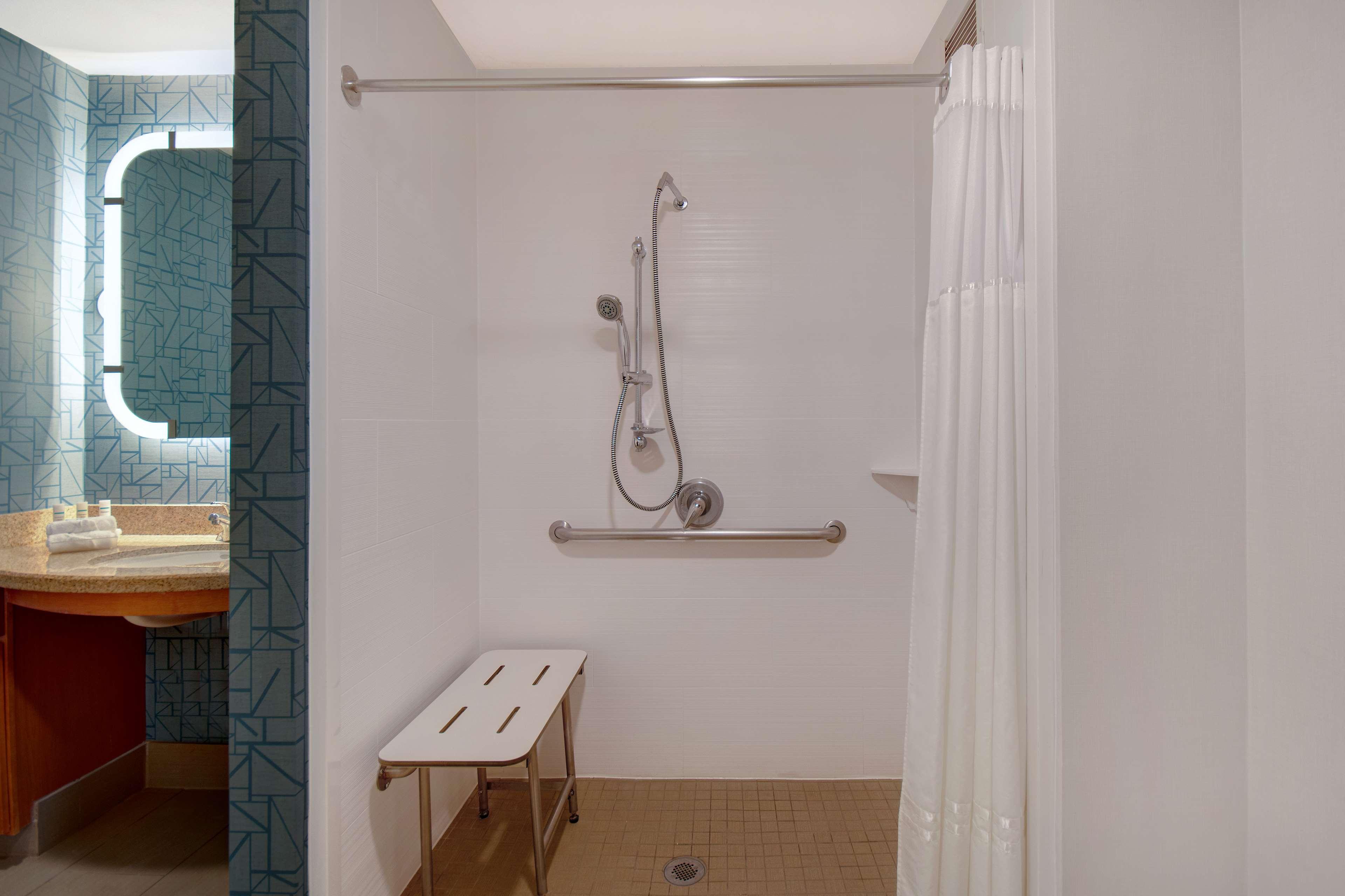 Suite Queen Bed Non Smoking