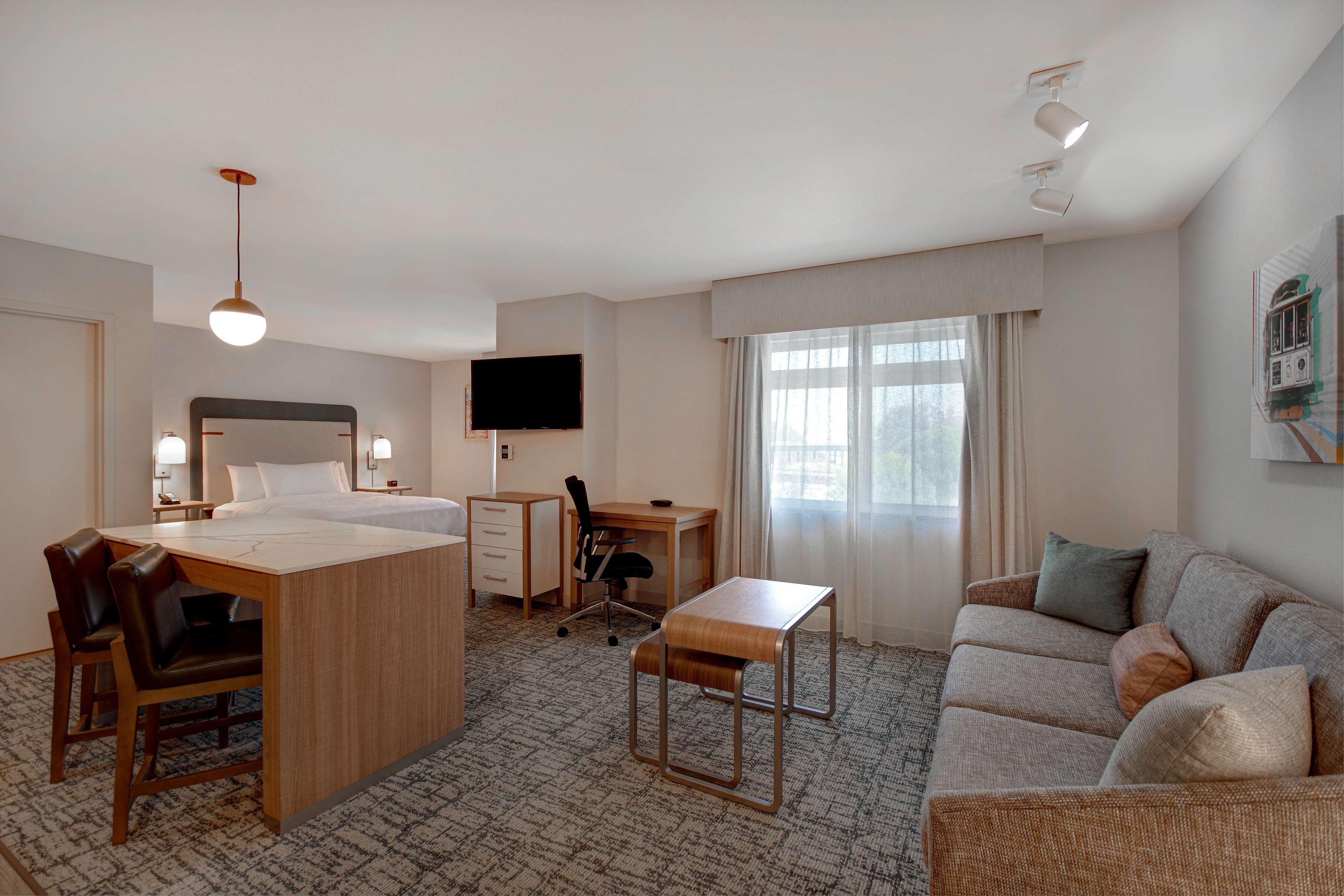 Suite Queen Bed Non Smoking