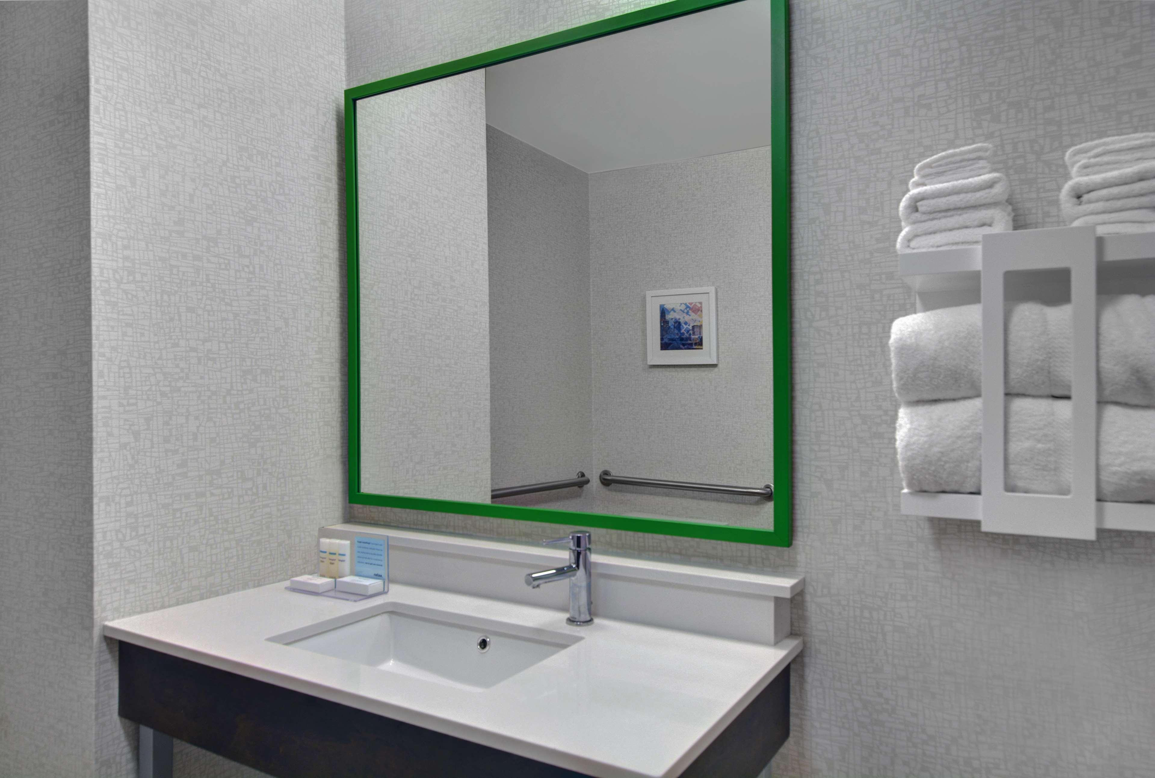 Double King Bed Non Smoking