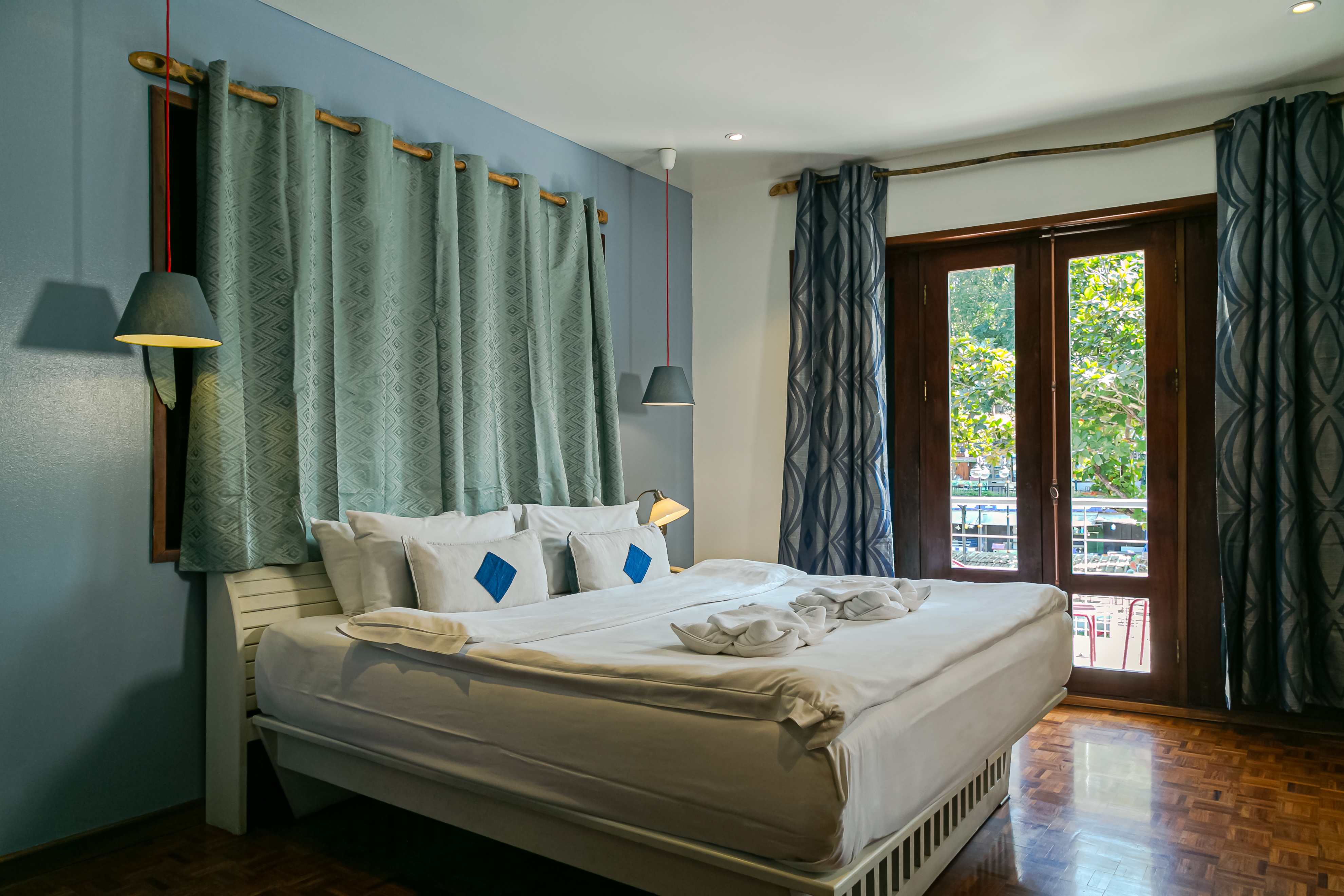 Double Deluxe One Bed