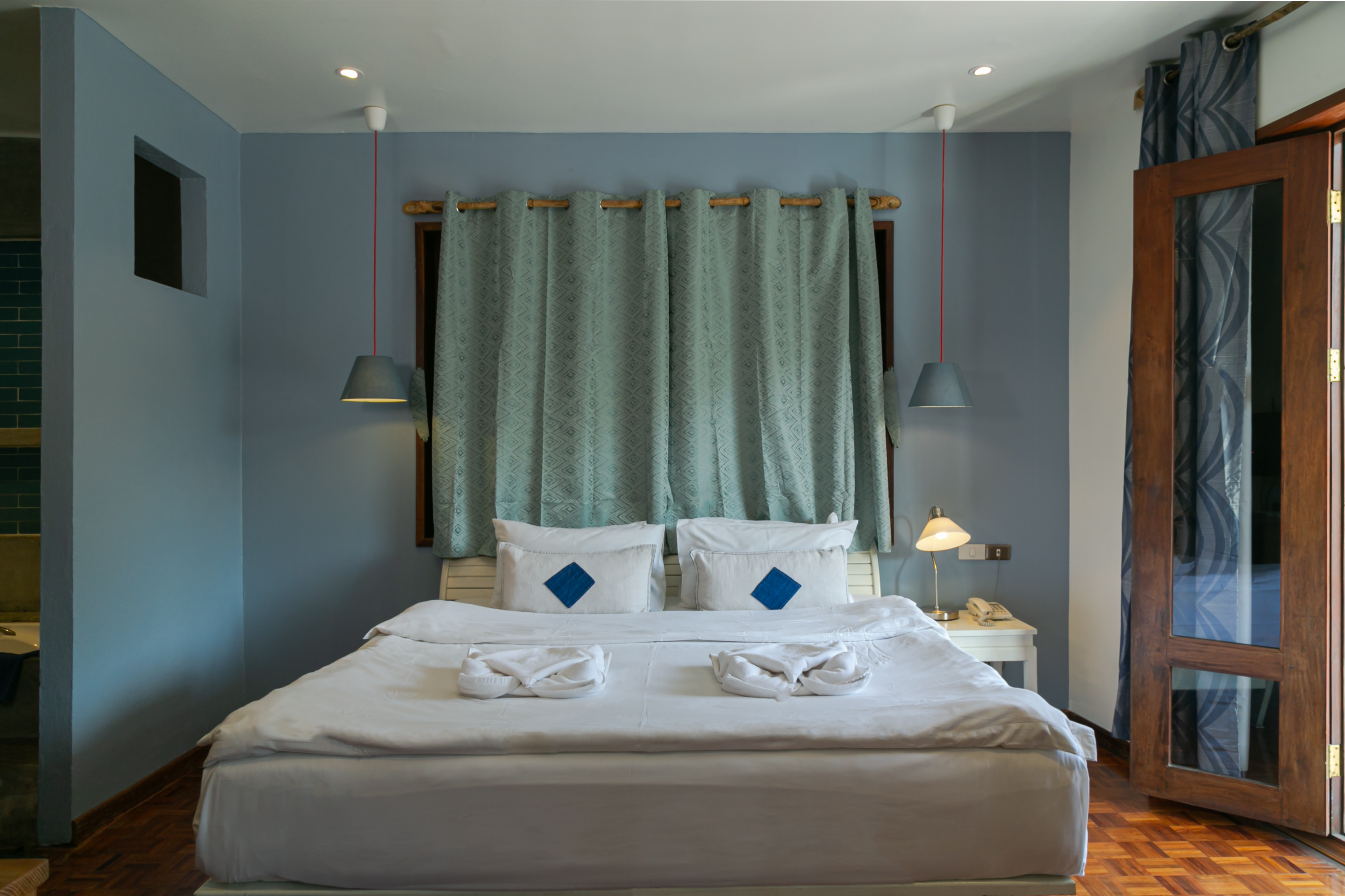 Double Deluxe One Bed