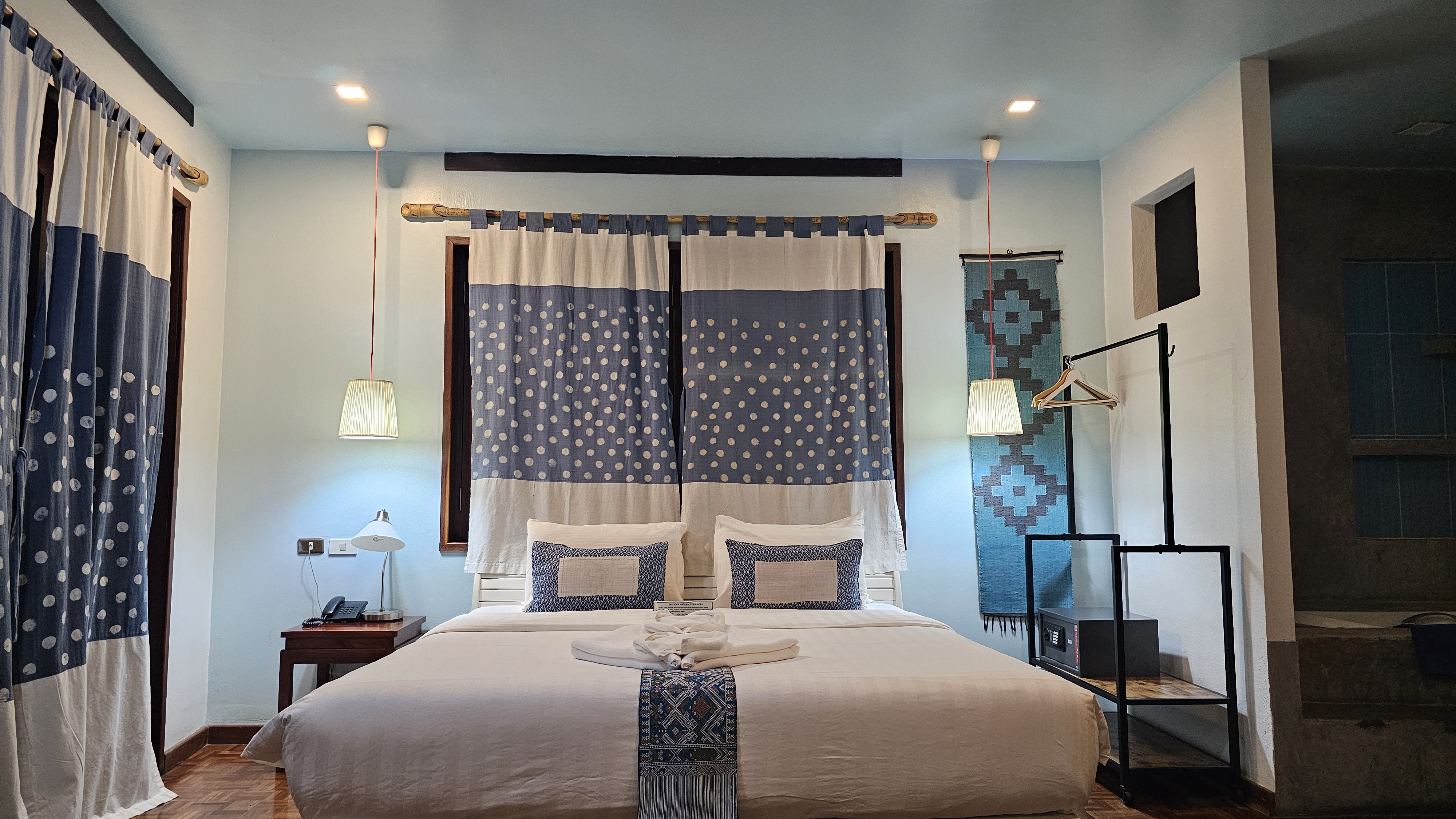 Double Deluxe One Bed