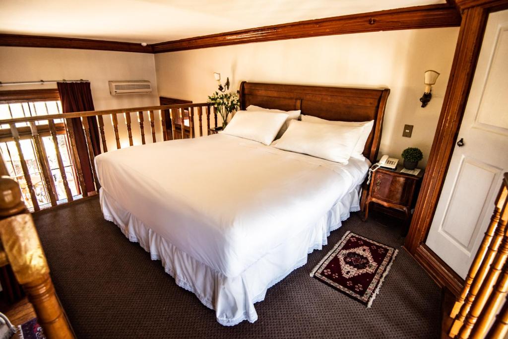 Double Superior King Bed