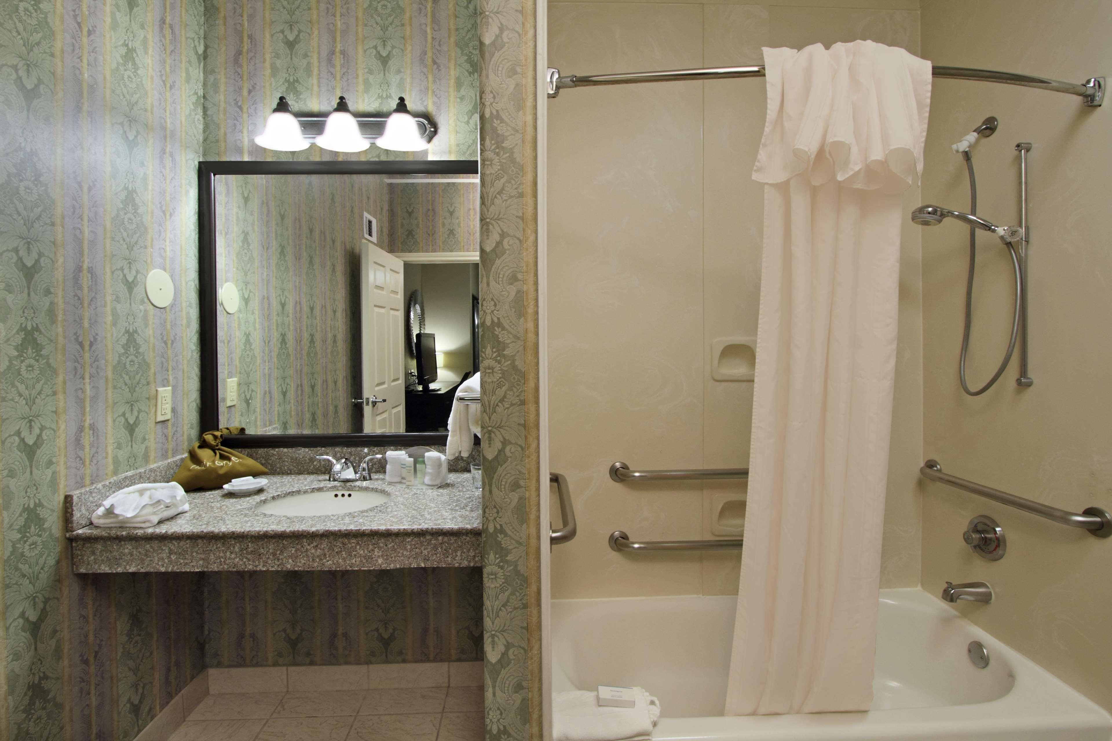 Suite Two Queen Beds