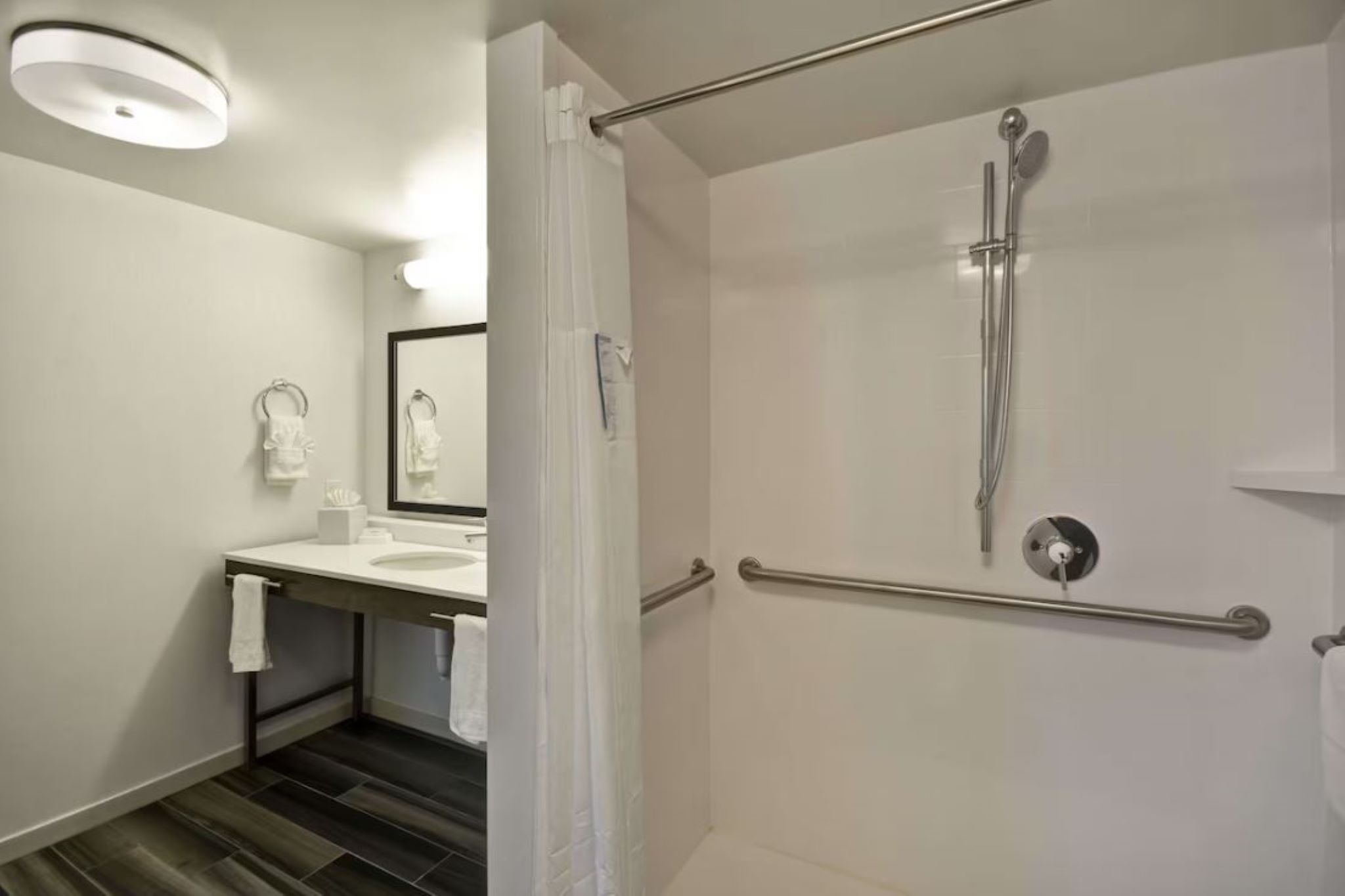 Studio King Bed Non Smoking