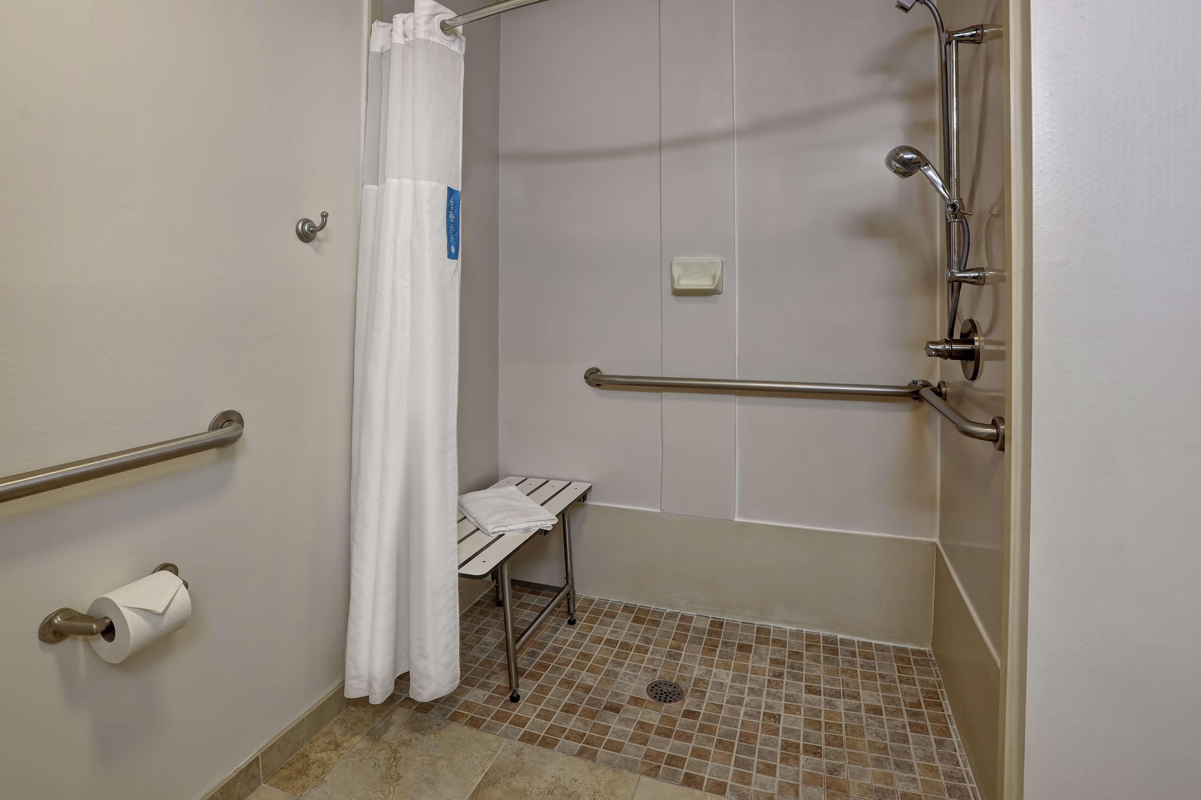 Double King Bed Non Smoking