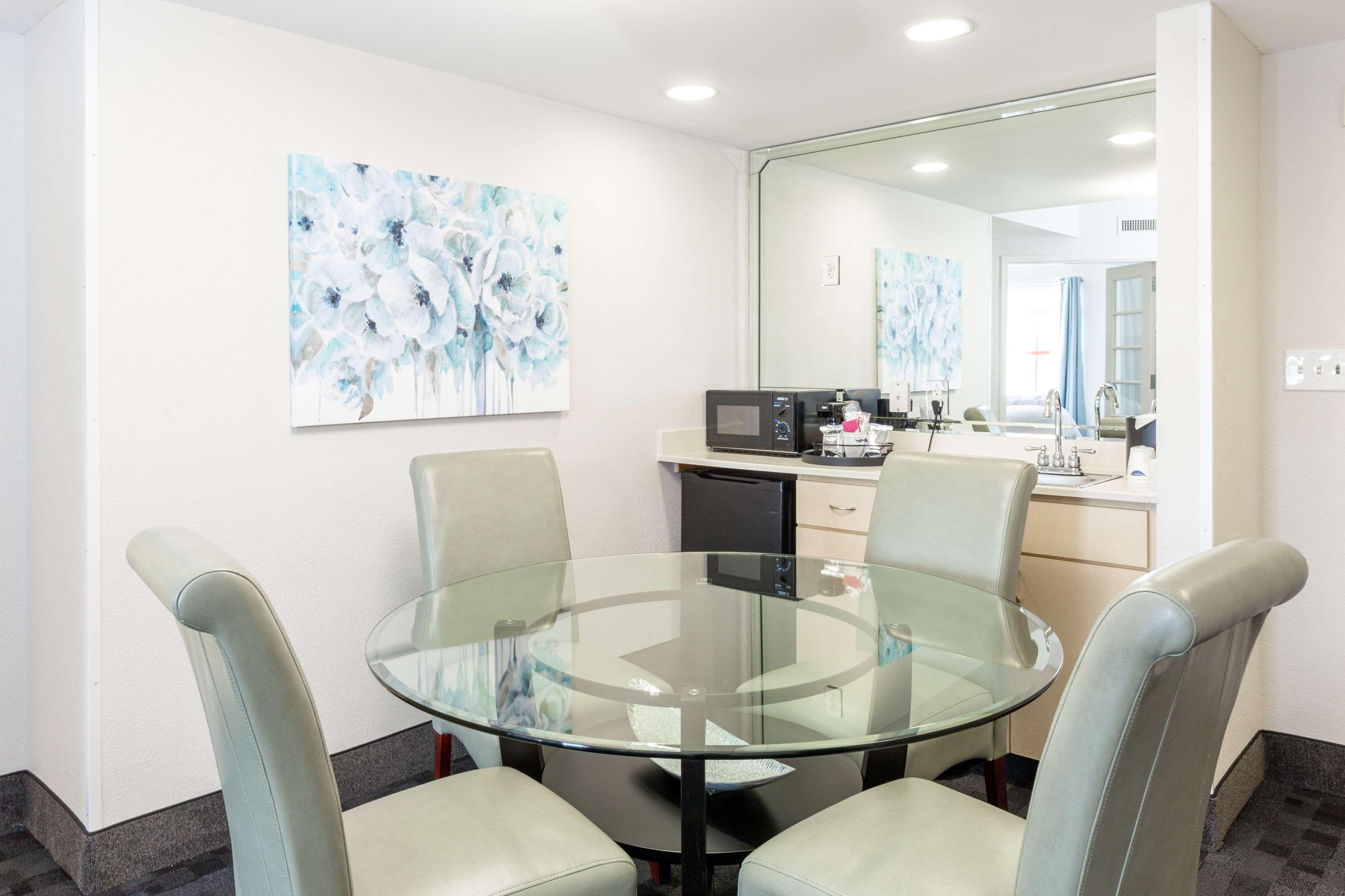 Suite King Bed One Bedroom 