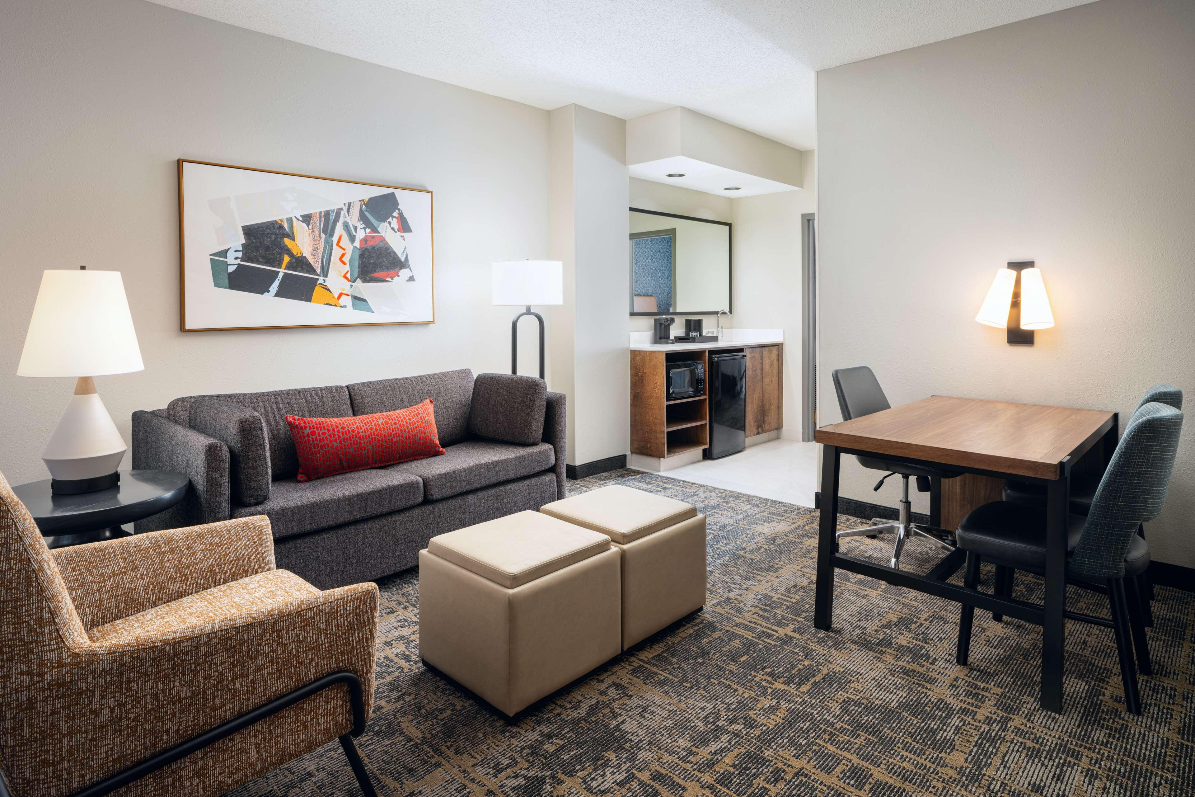 Suite Two Queen Beds