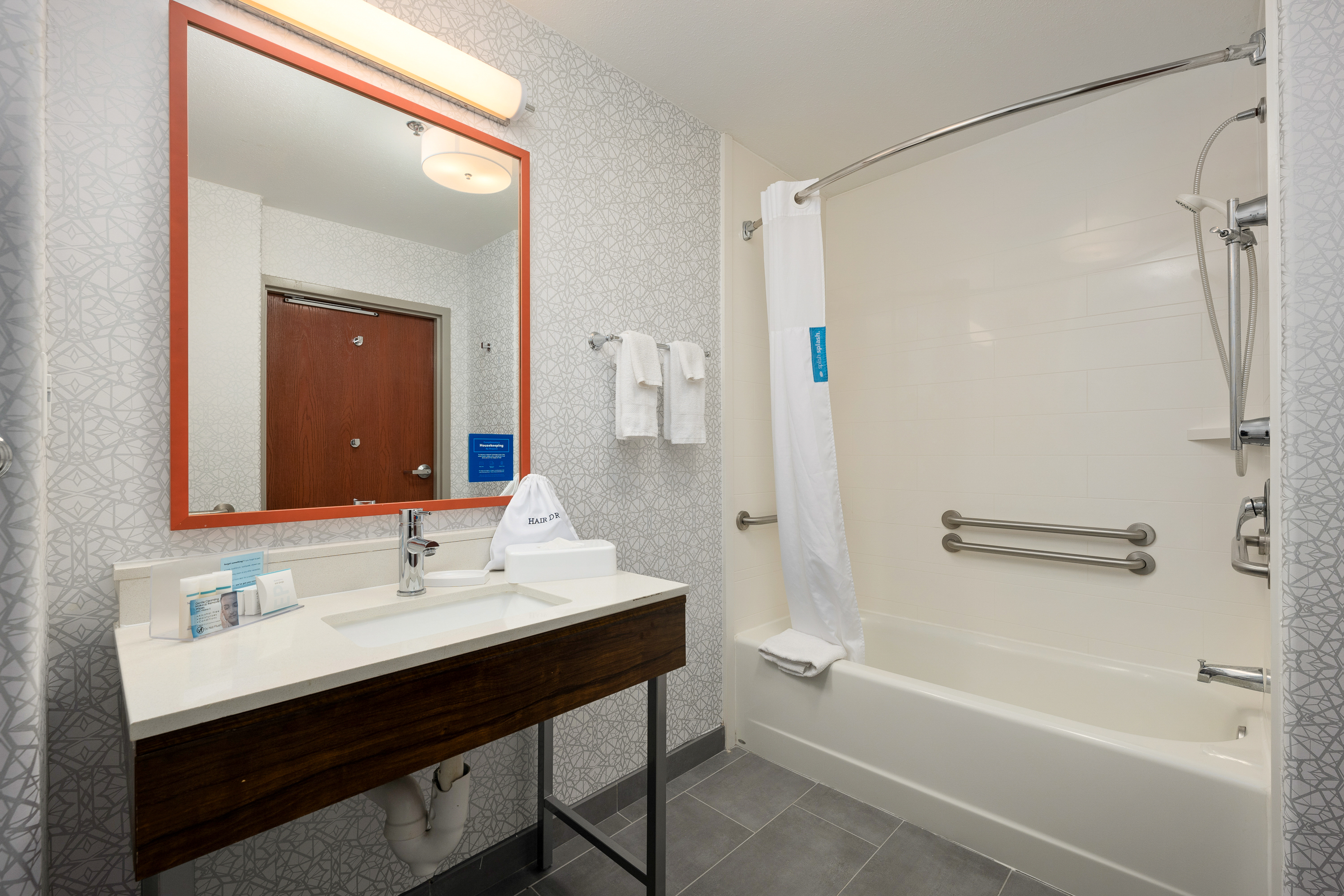 Studio King Size Bed