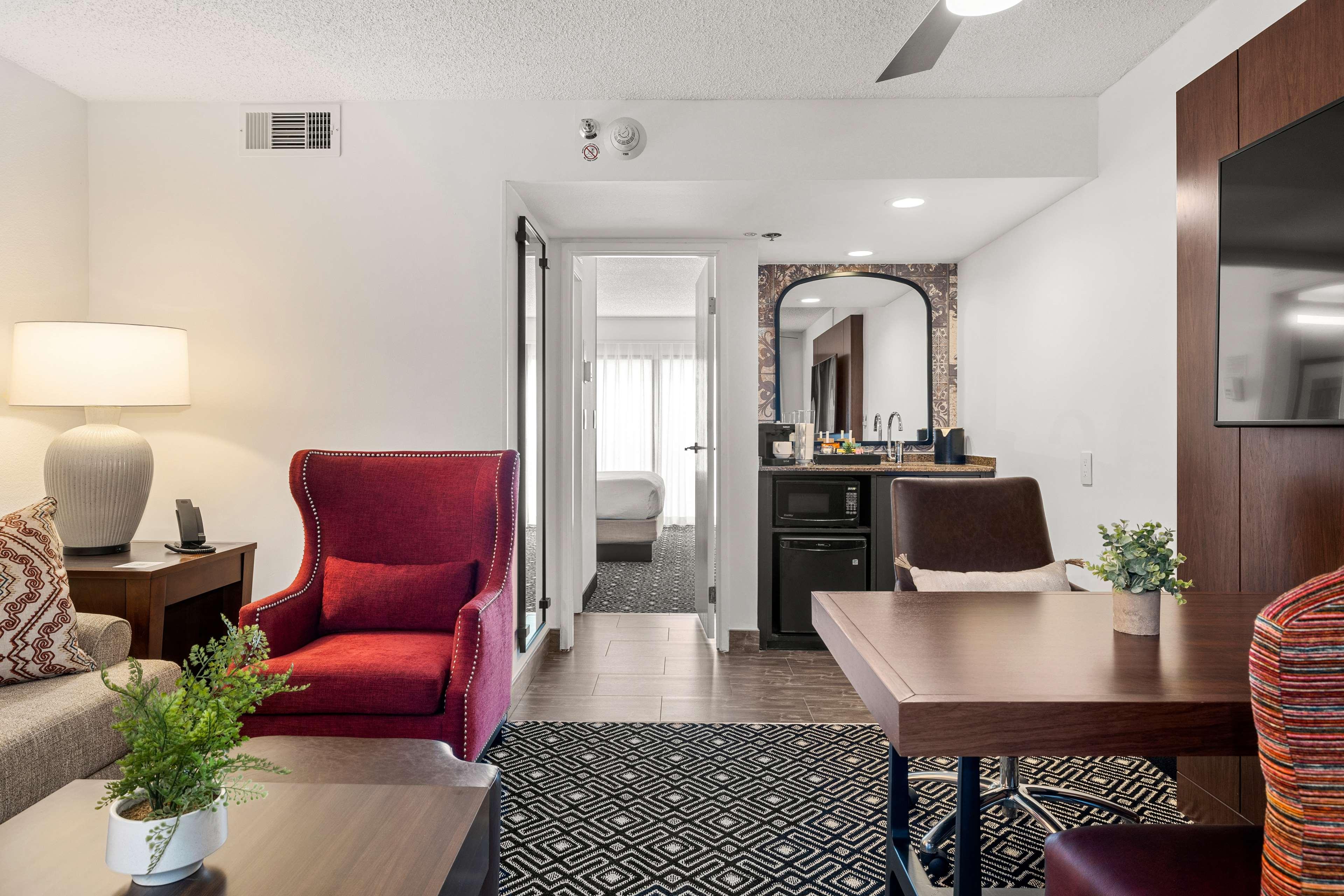 Suite Accessible-queen Size Bed