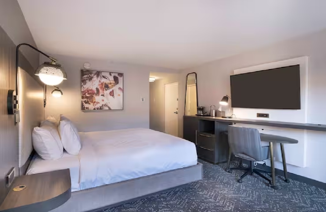 Double Accessible King Size Bed