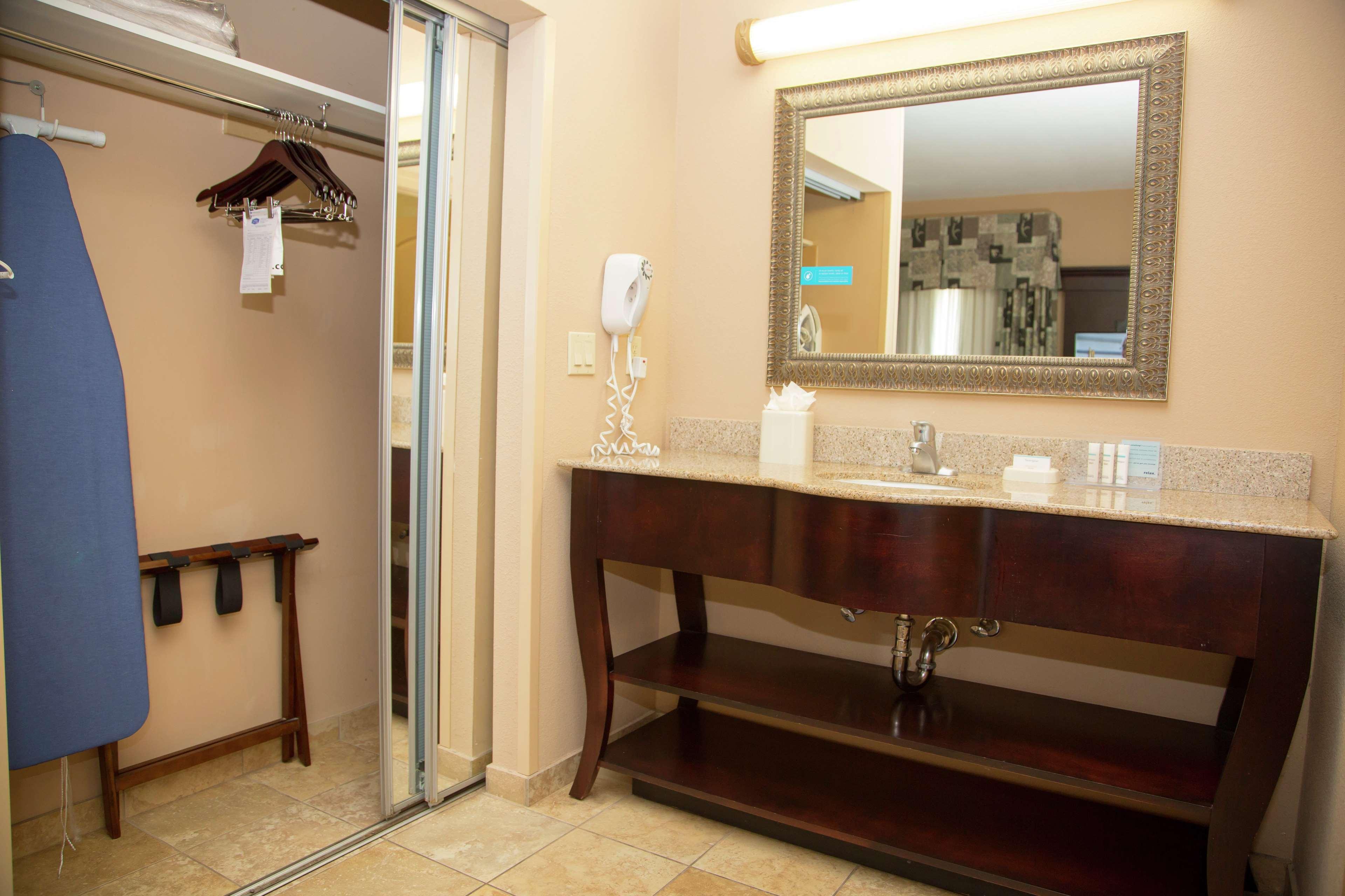 Suite Two Queen Beds