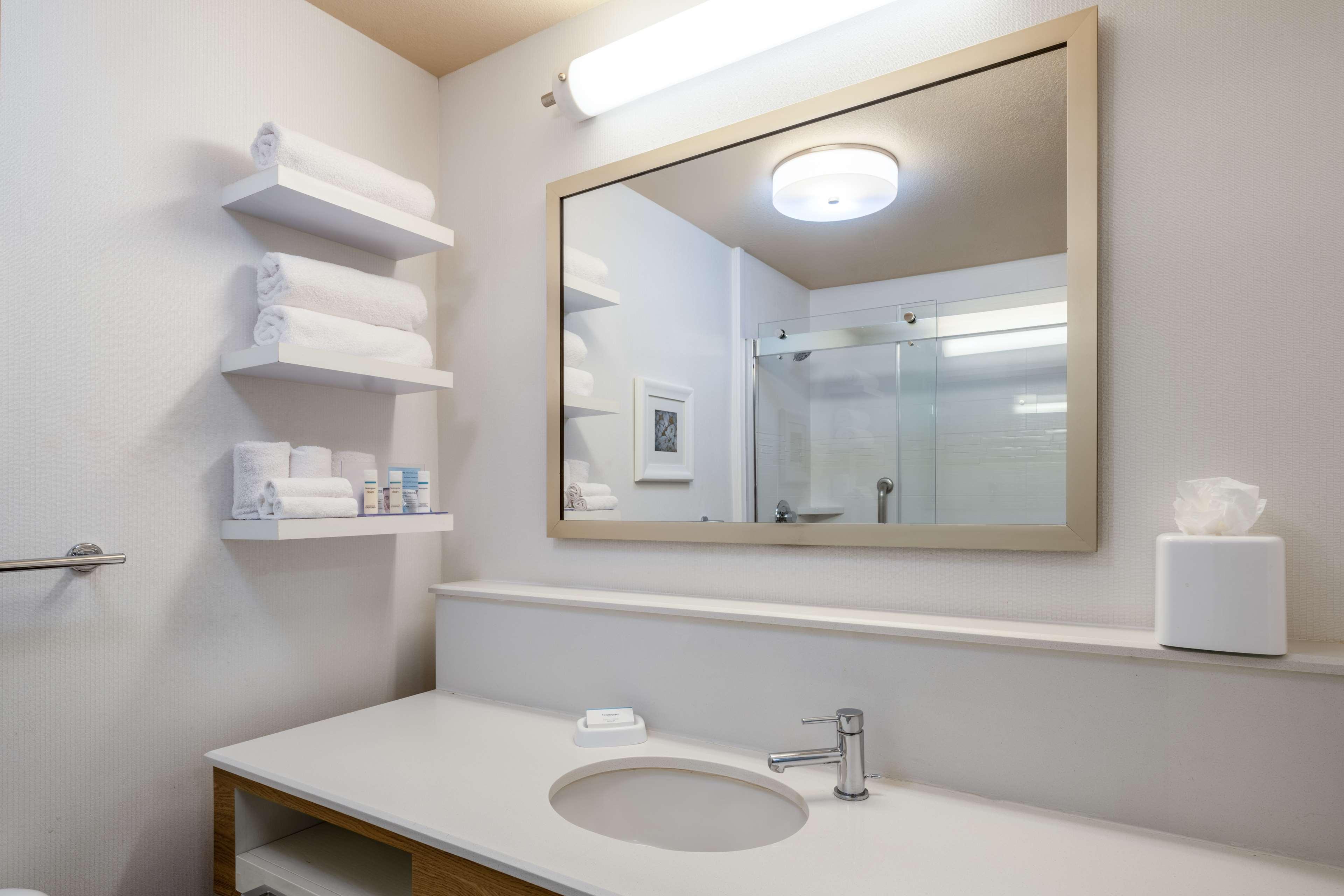 Studio King Size Bed