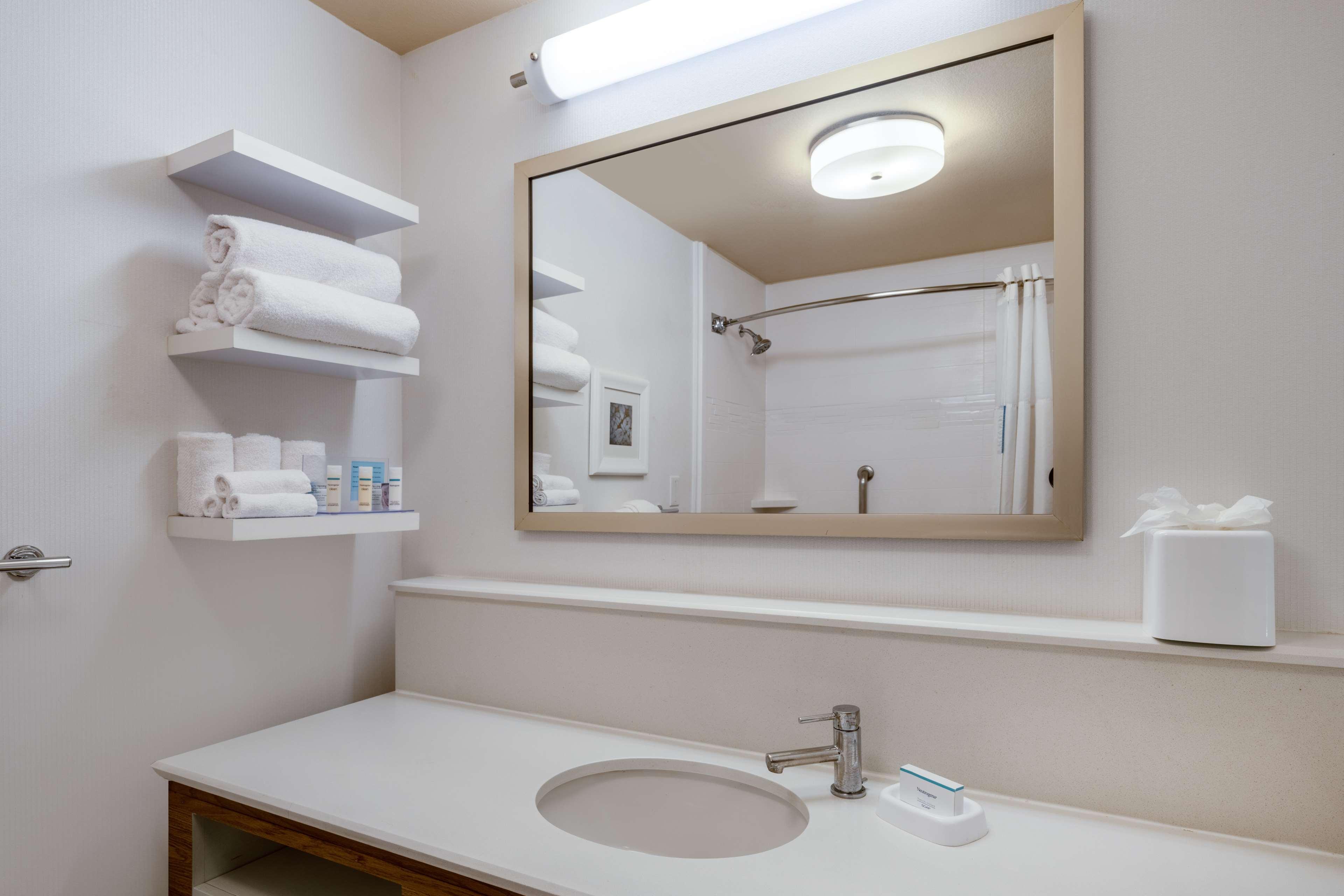 Double King Bed Non Smoking