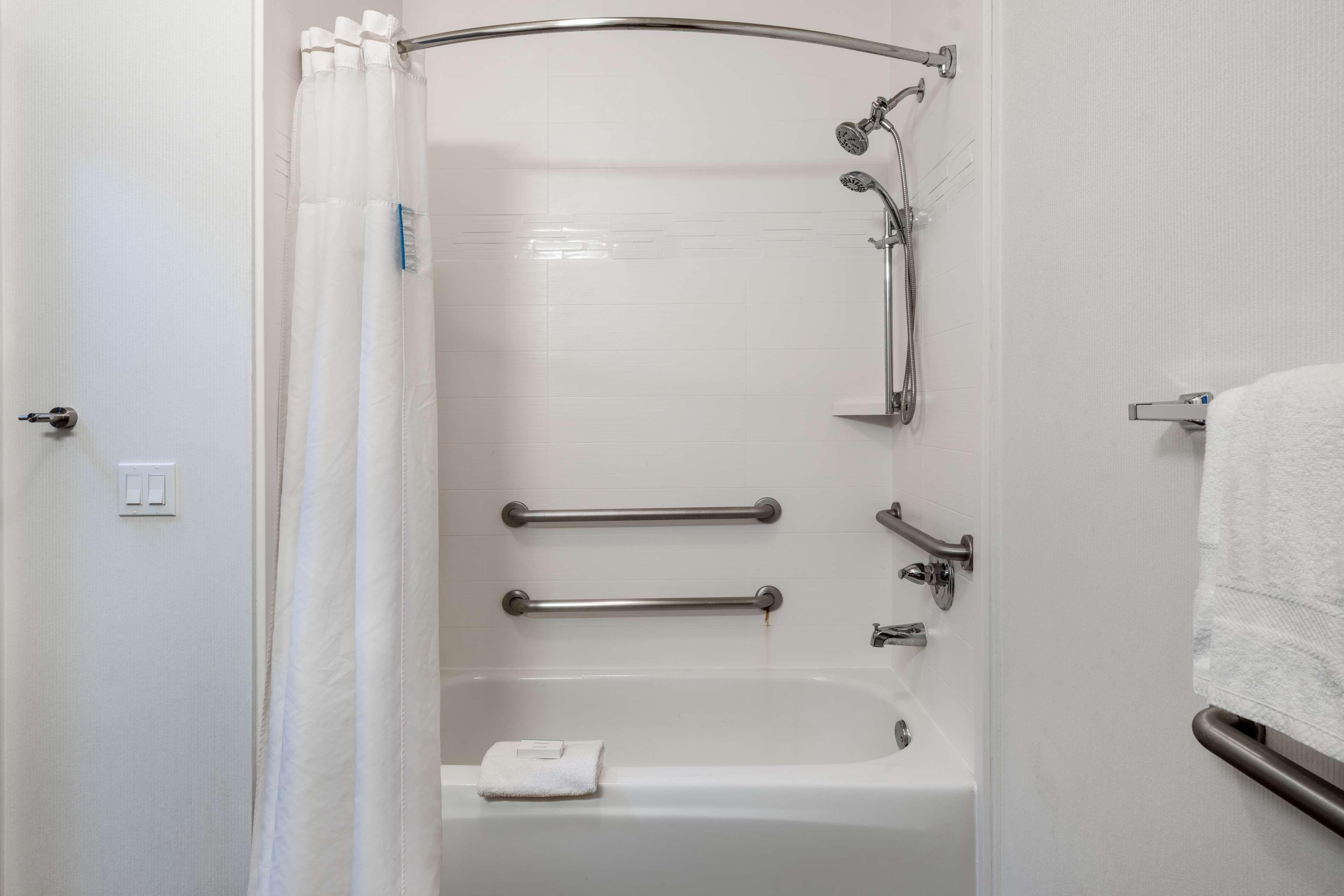 Double King Bed Non Smoking