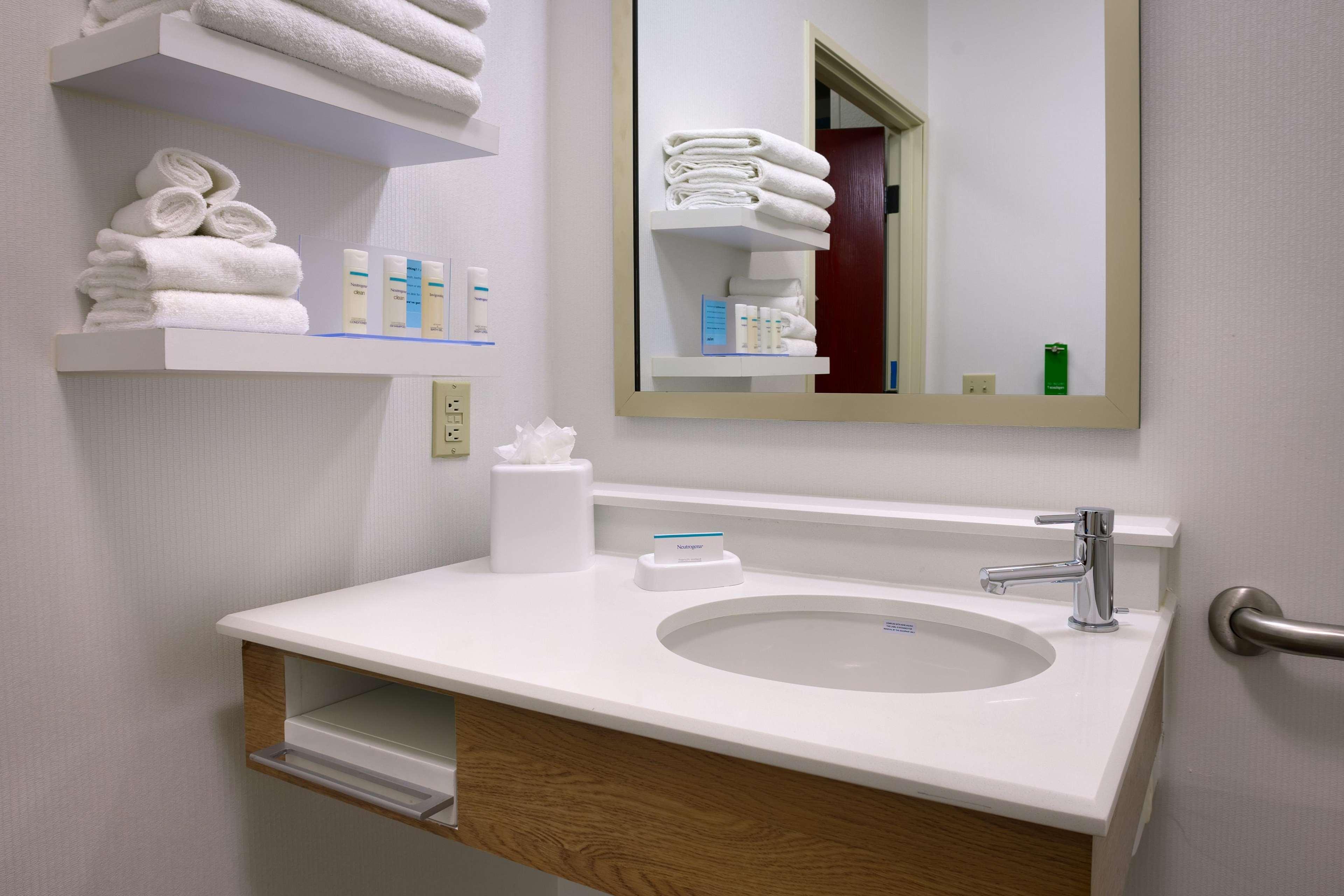 Double King Bed Non Smoking