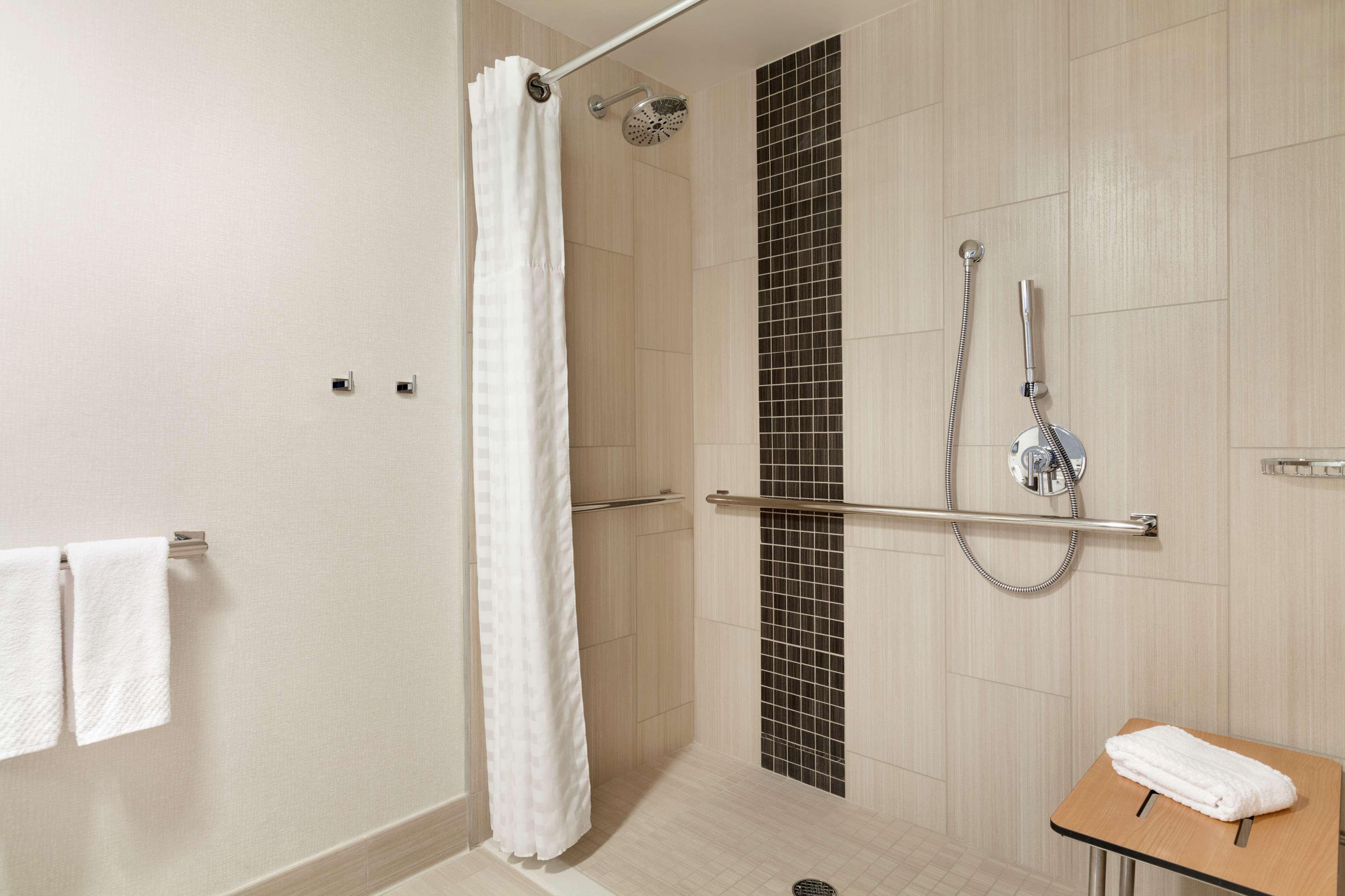 Suite Accessible Two Double Beds