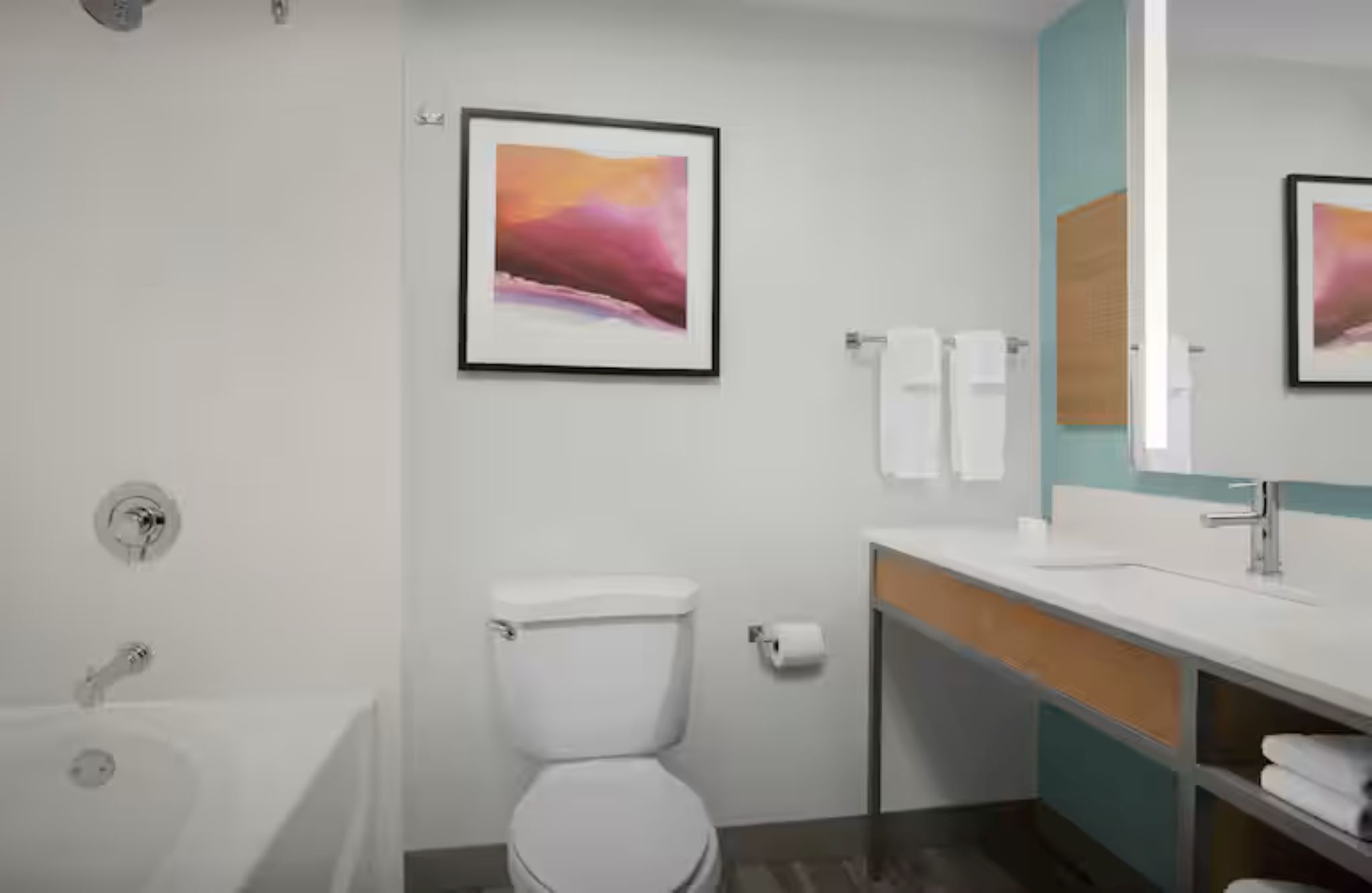 Suite Two Queen Beds One Bedroom