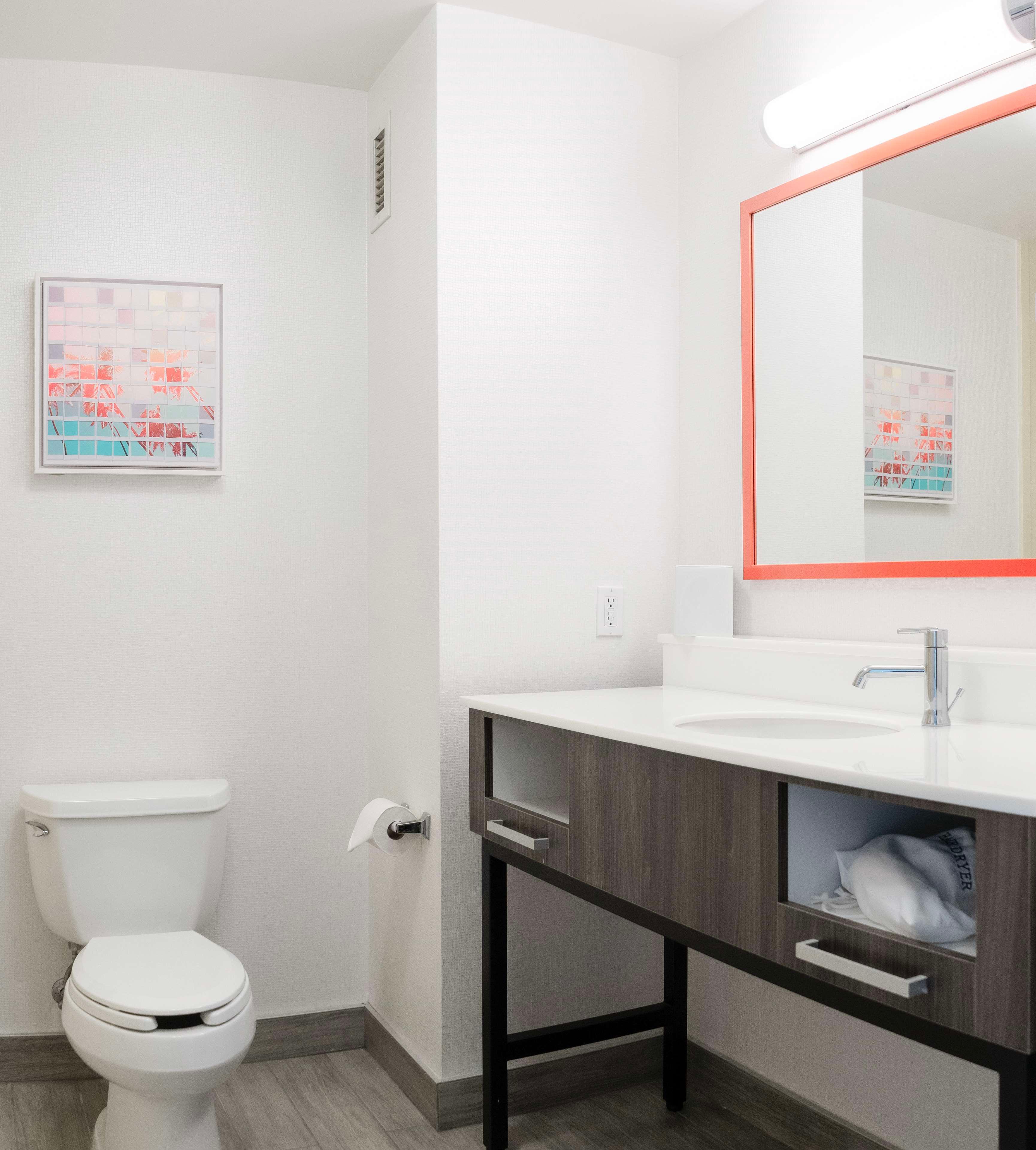 Double Queen Bed Non Smoking