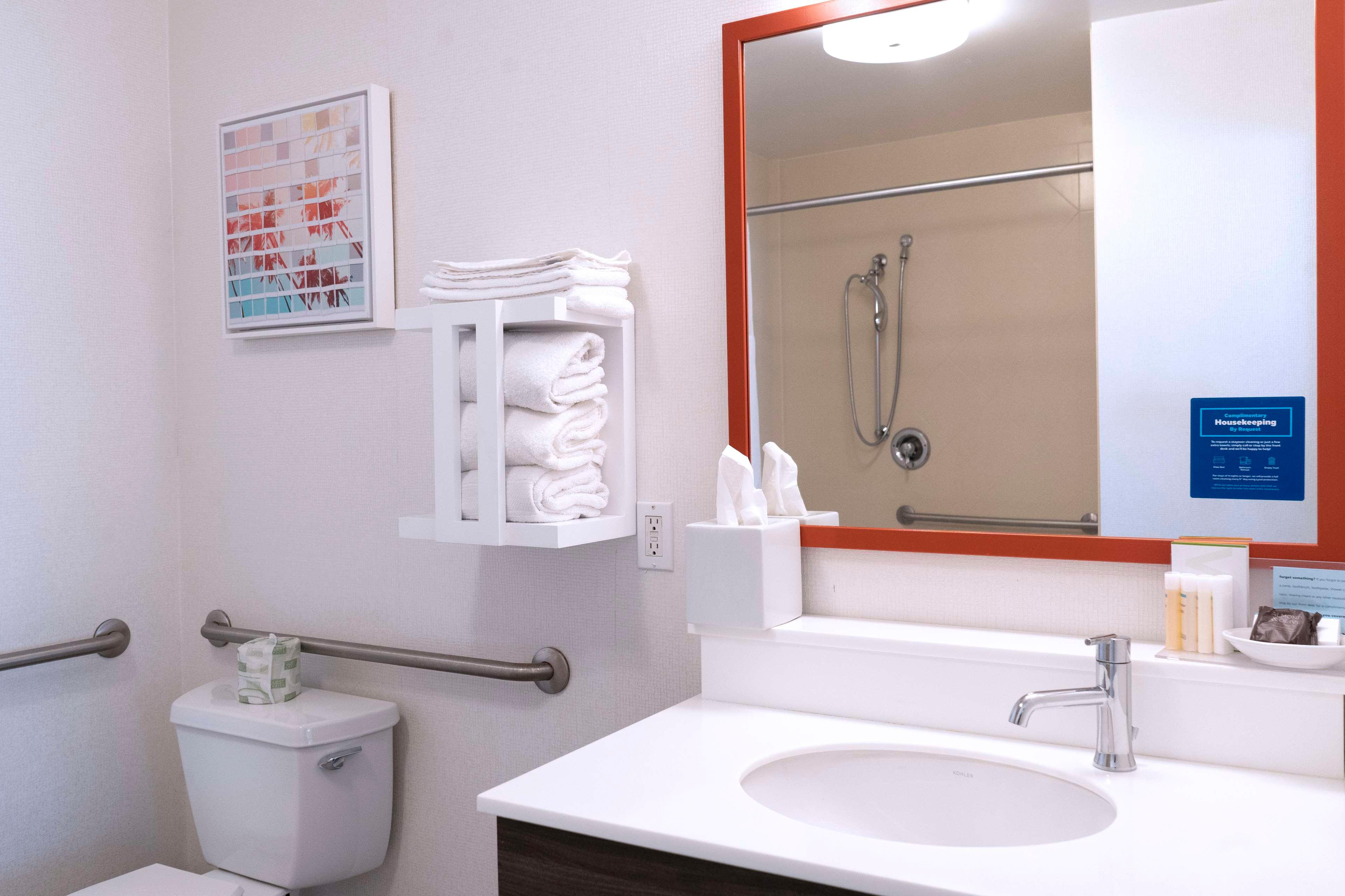 Double Queen Bed Non Smoking