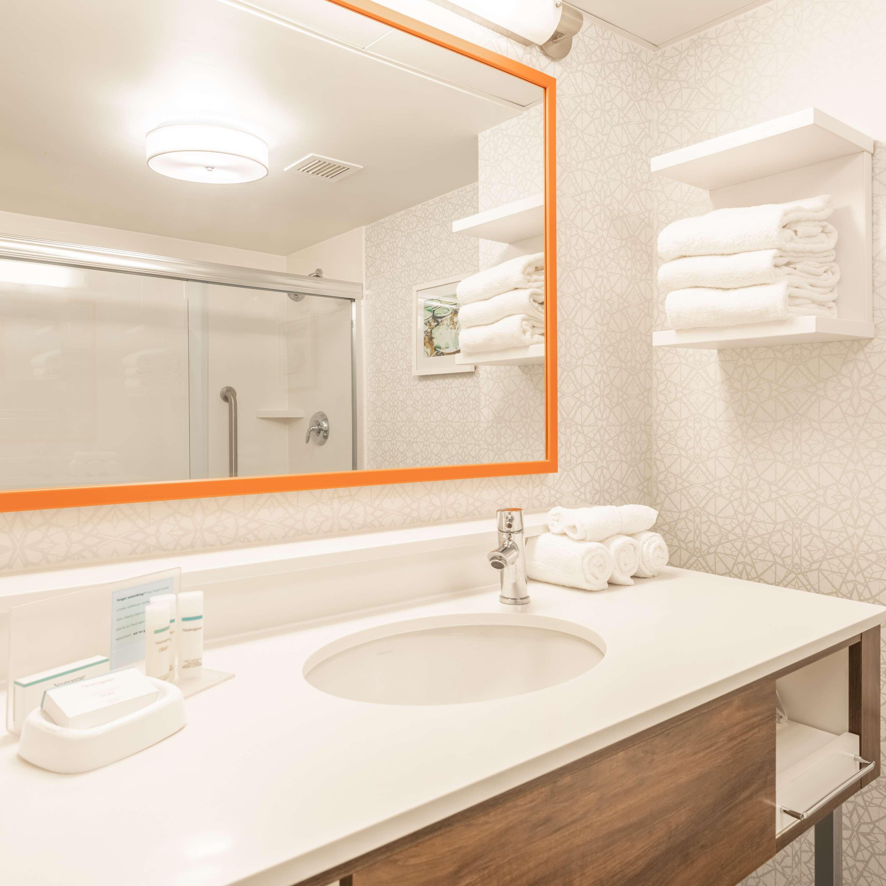 Double King Bed Non Smoking