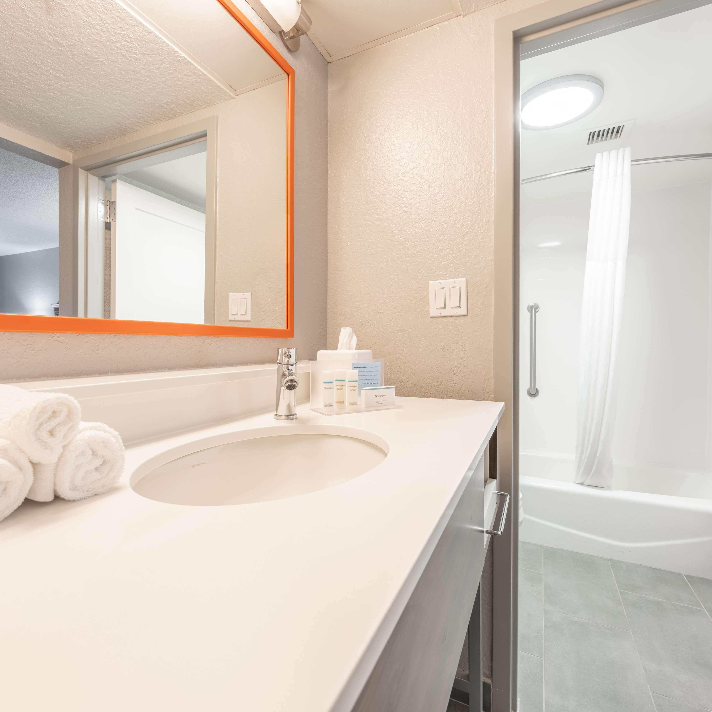 Double Two Queen Beds Non Smoking