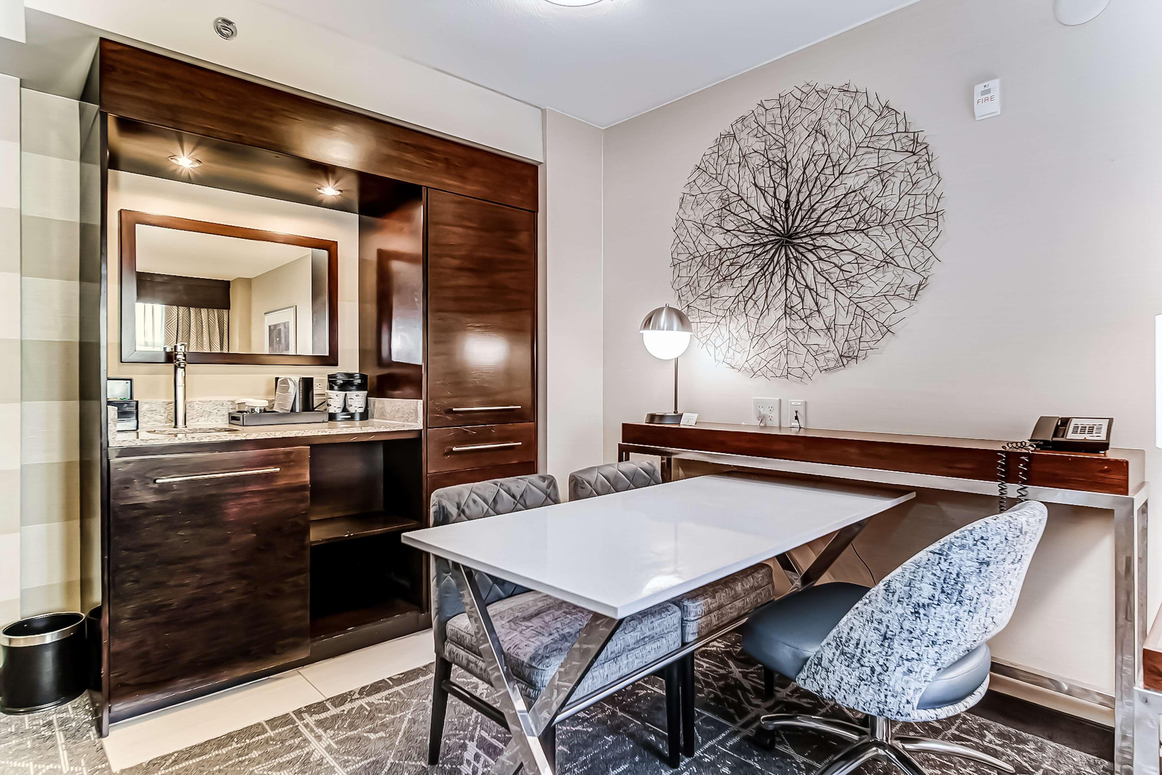 Suite Two Queen Beds