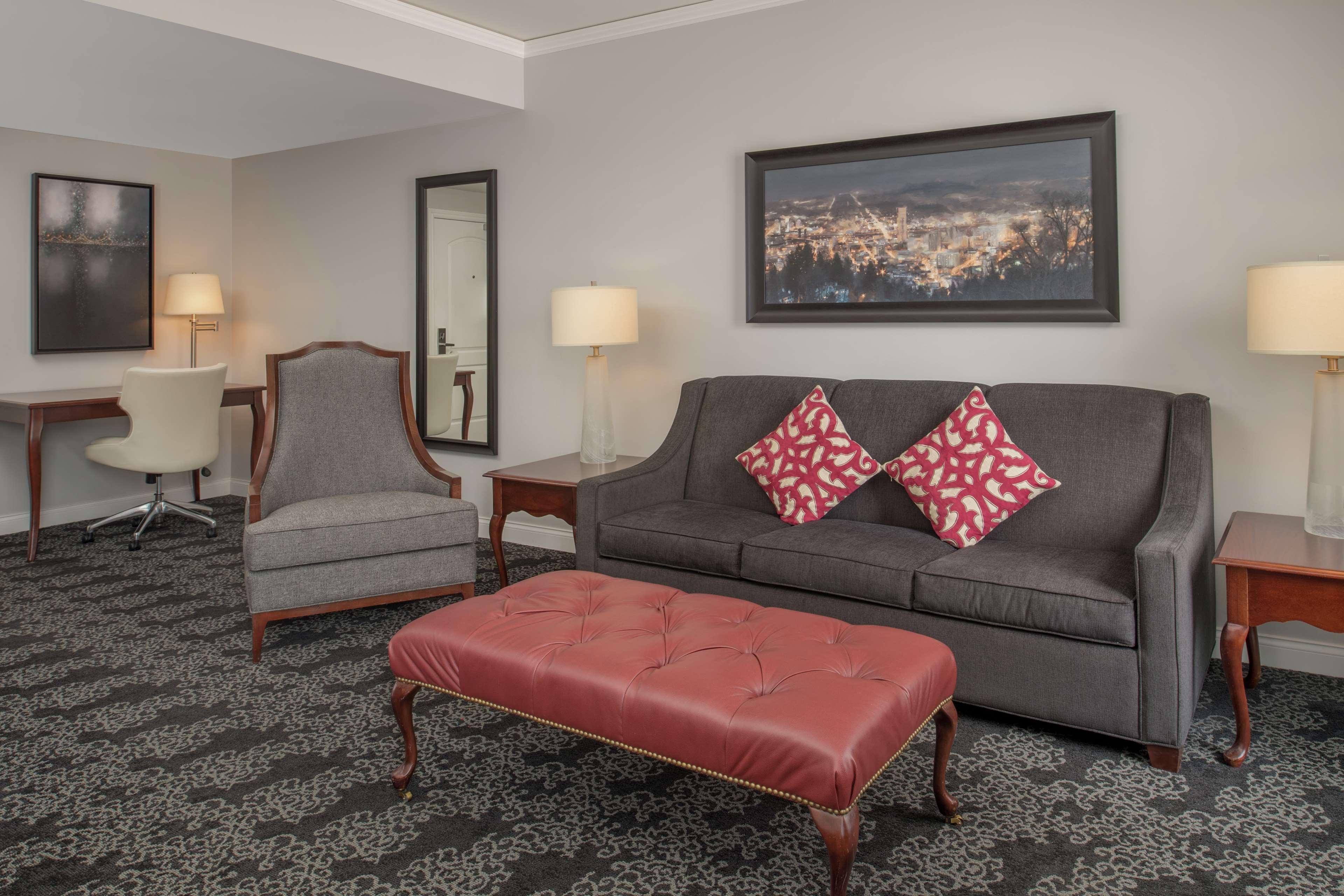 Studio King Size Bed