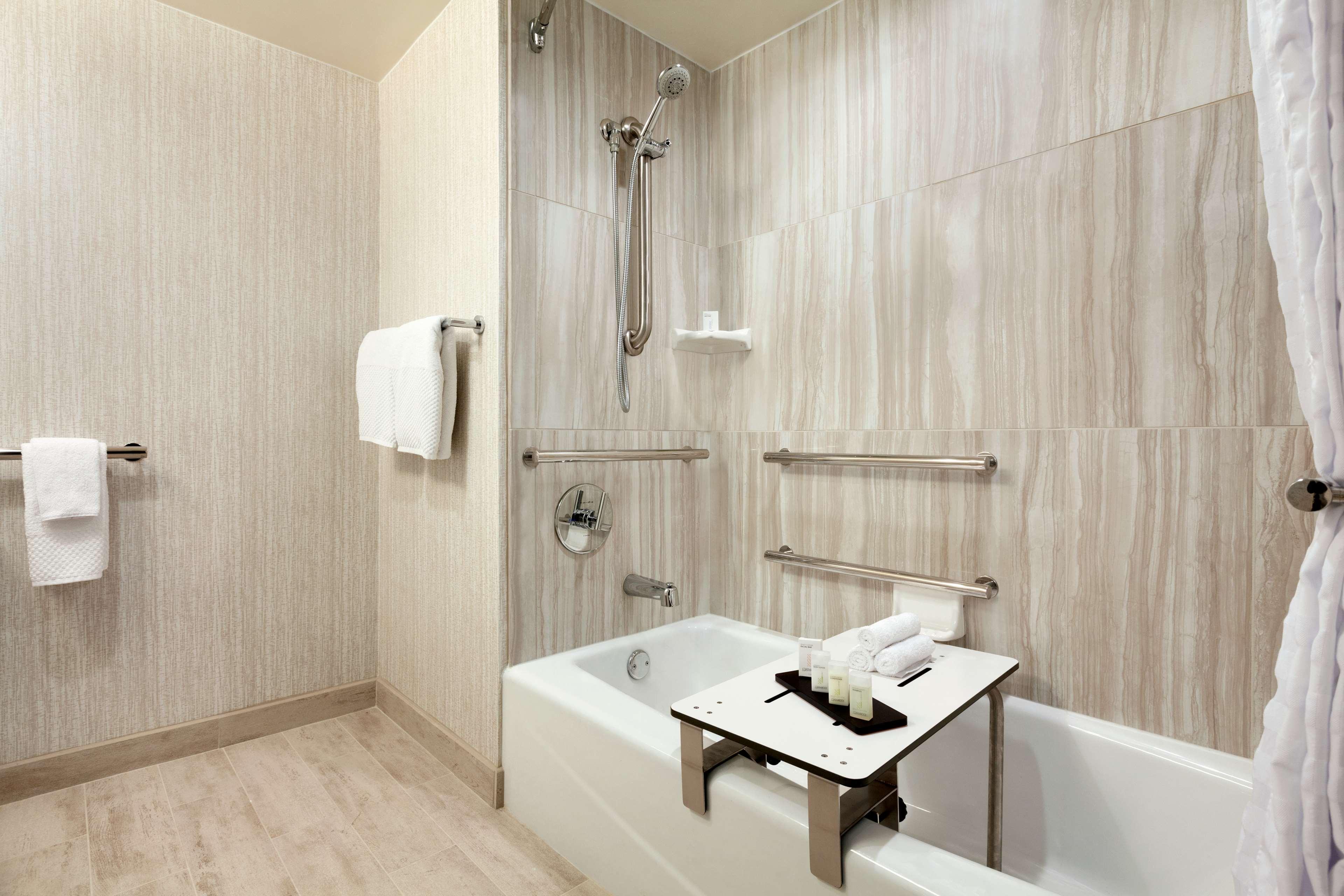 Double King Bed One Bedroom 