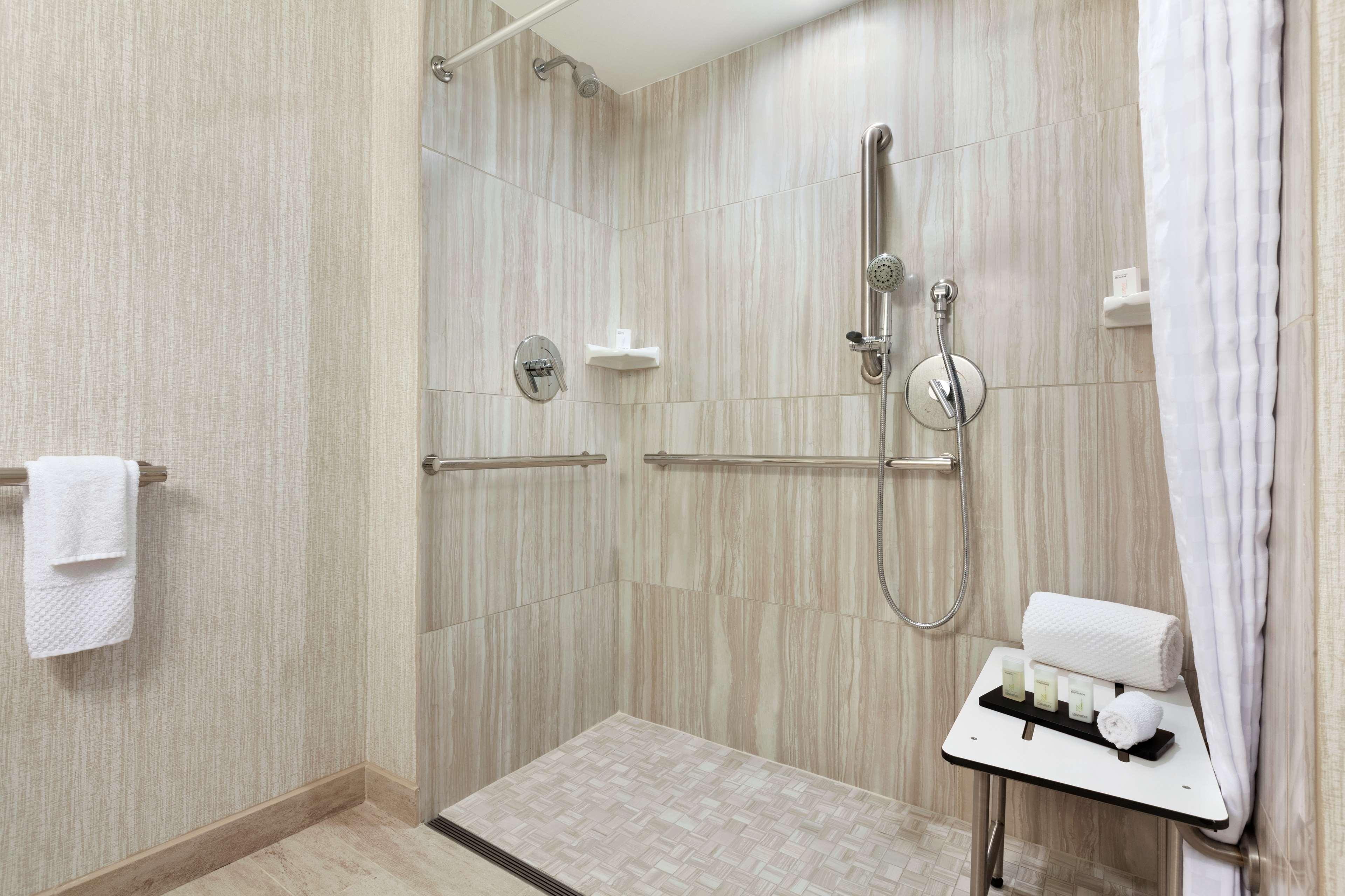 Double King Bed Non Smoking