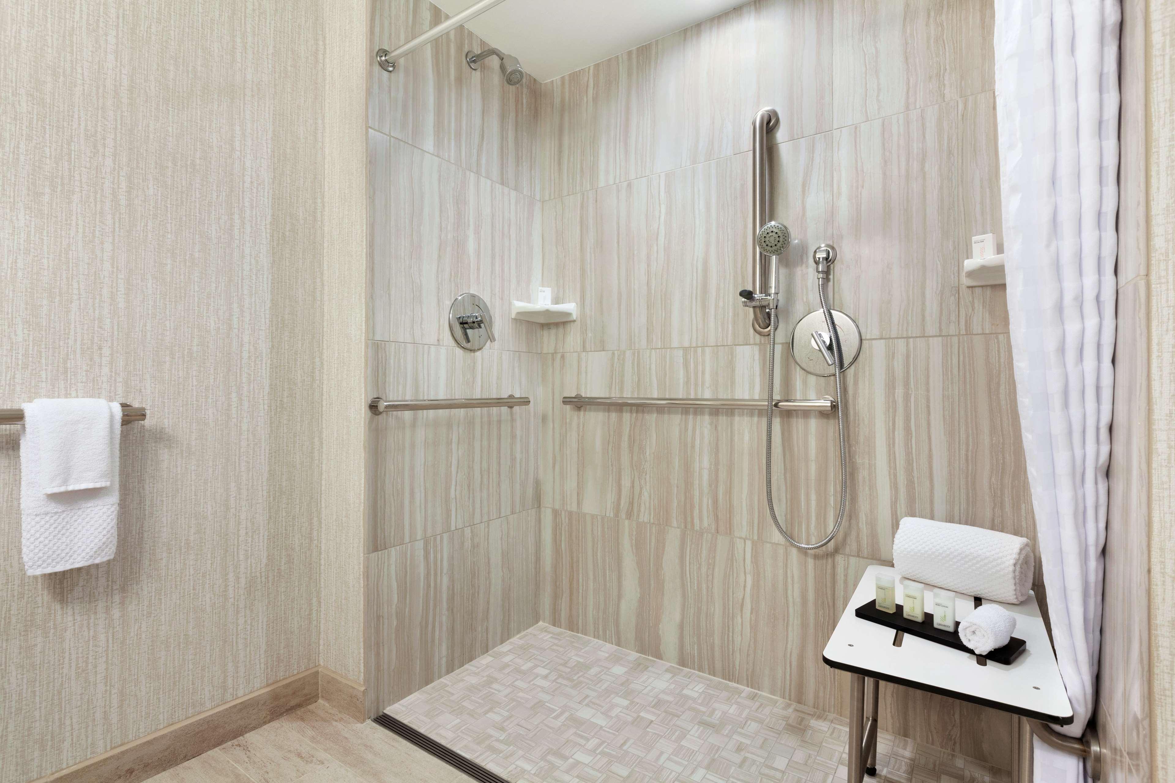 Double King Bed Non Smoking