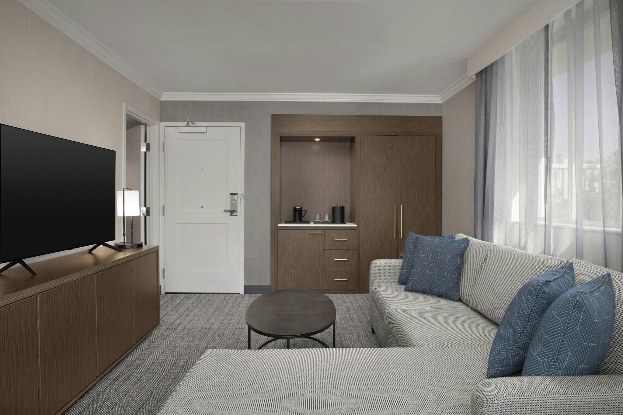 Suite King Bed One Bedroom 