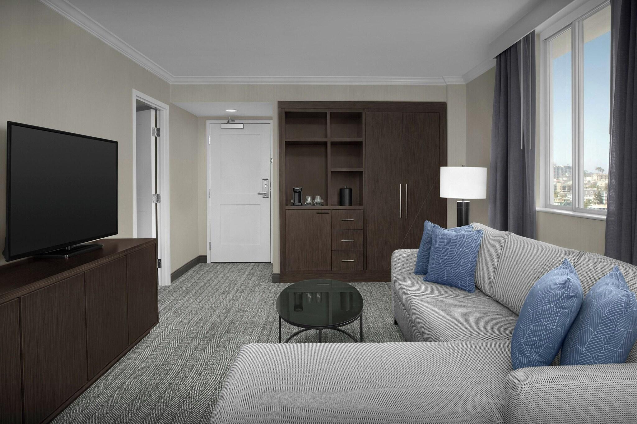 Suite King Bed One Bedroom 