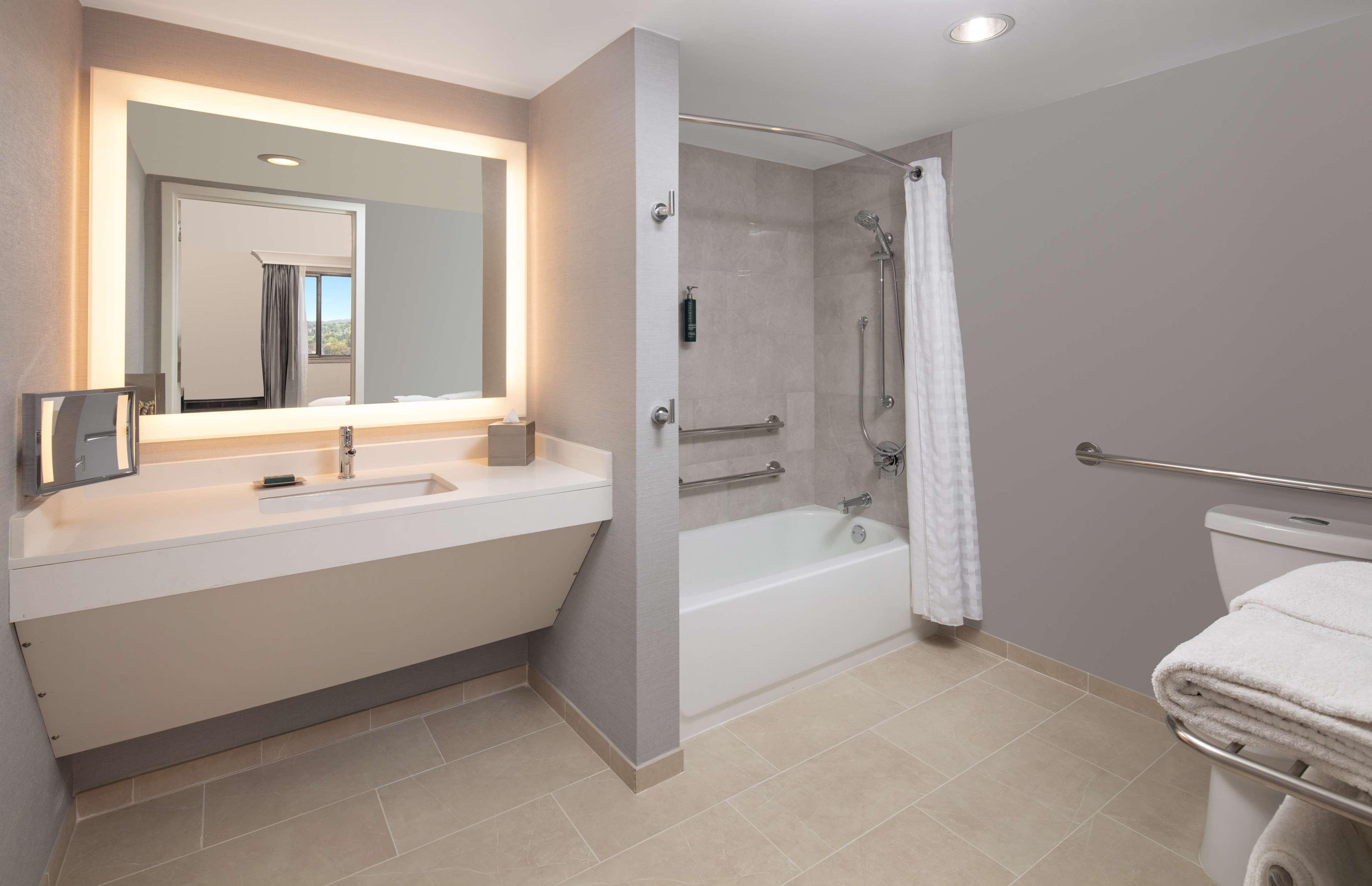 Suite Executive King Bed