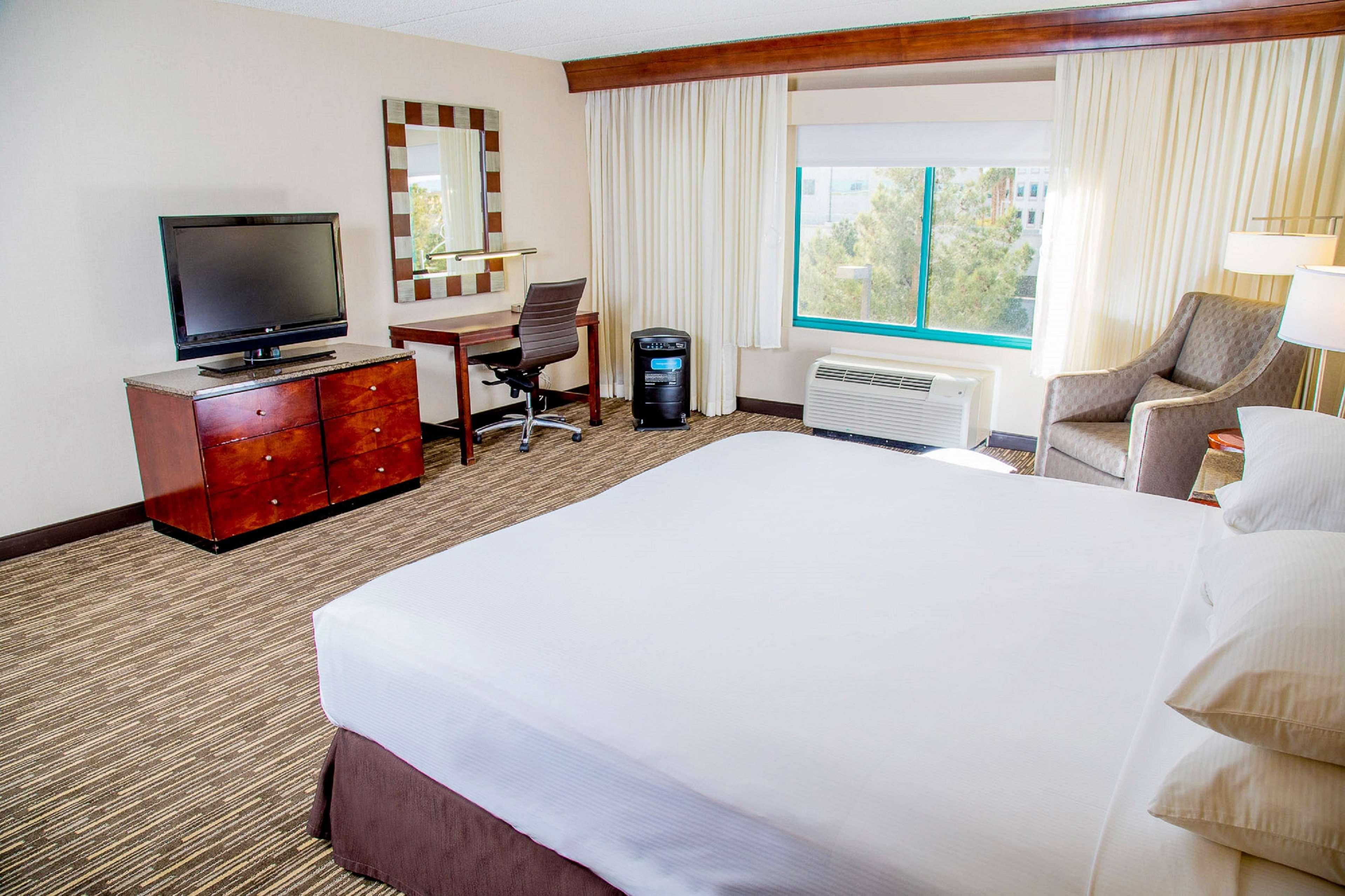 Double King Bed Non Smoking