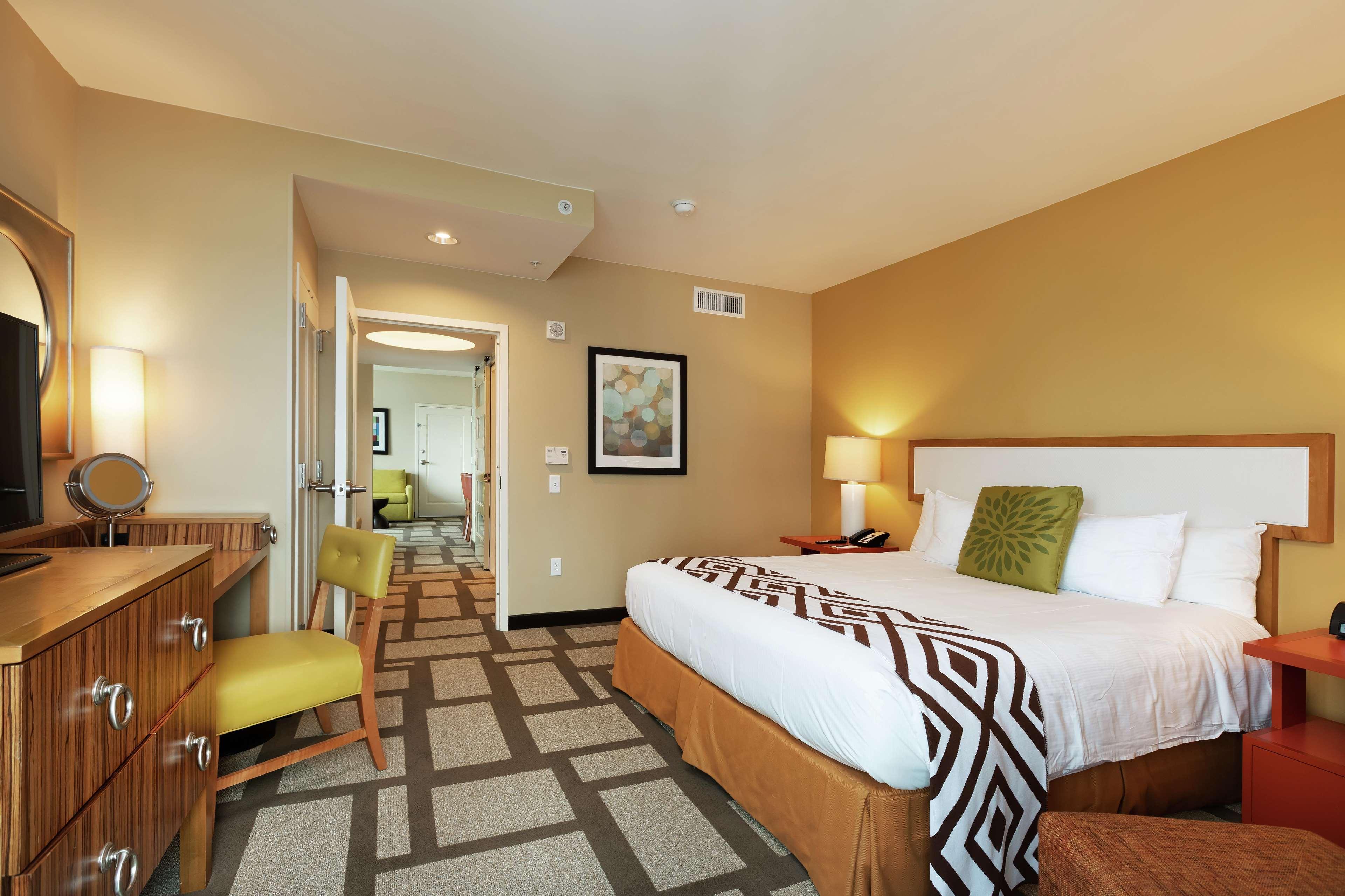 Suite King Bed Non Smoking