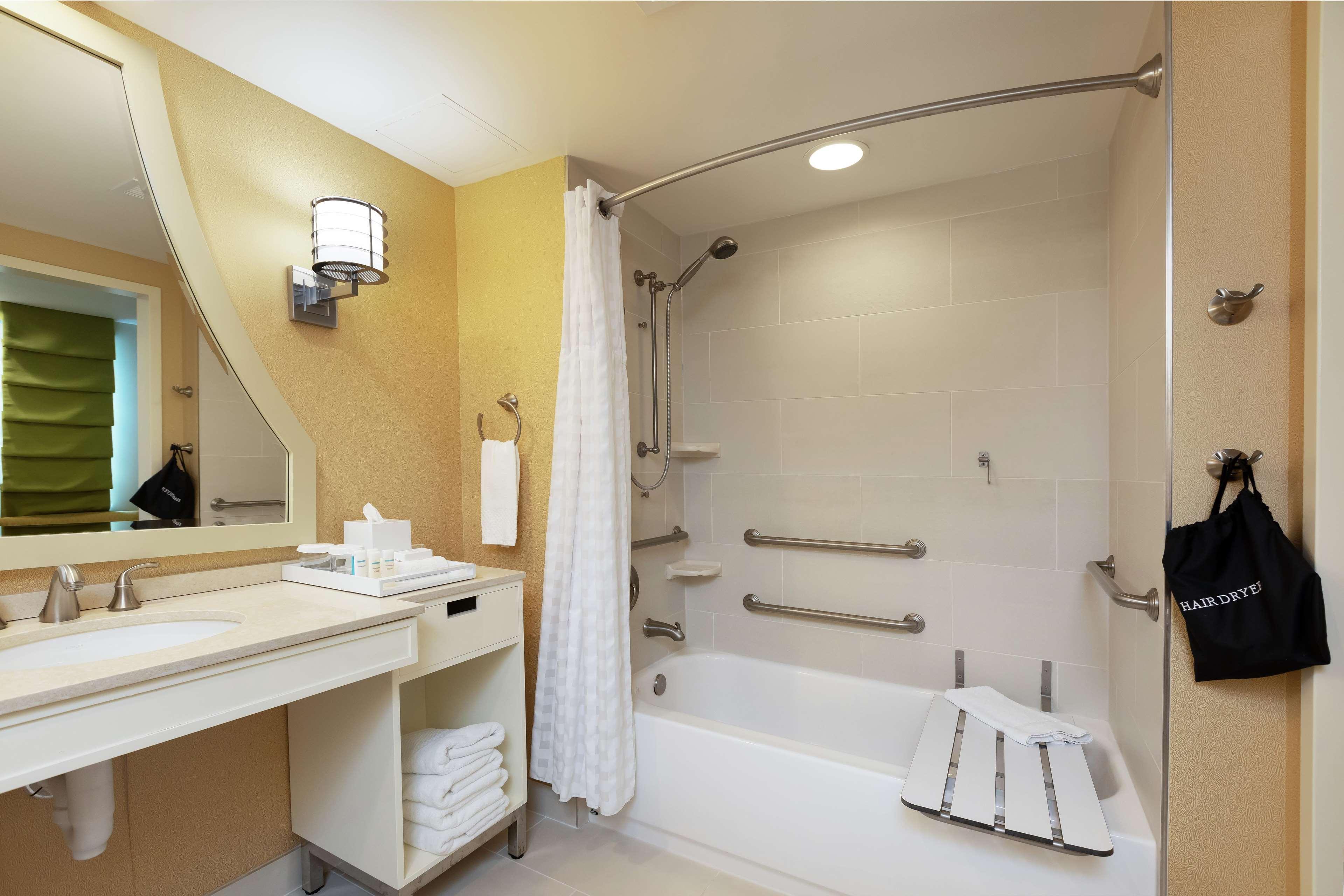 Double King Bed One Bedroom 