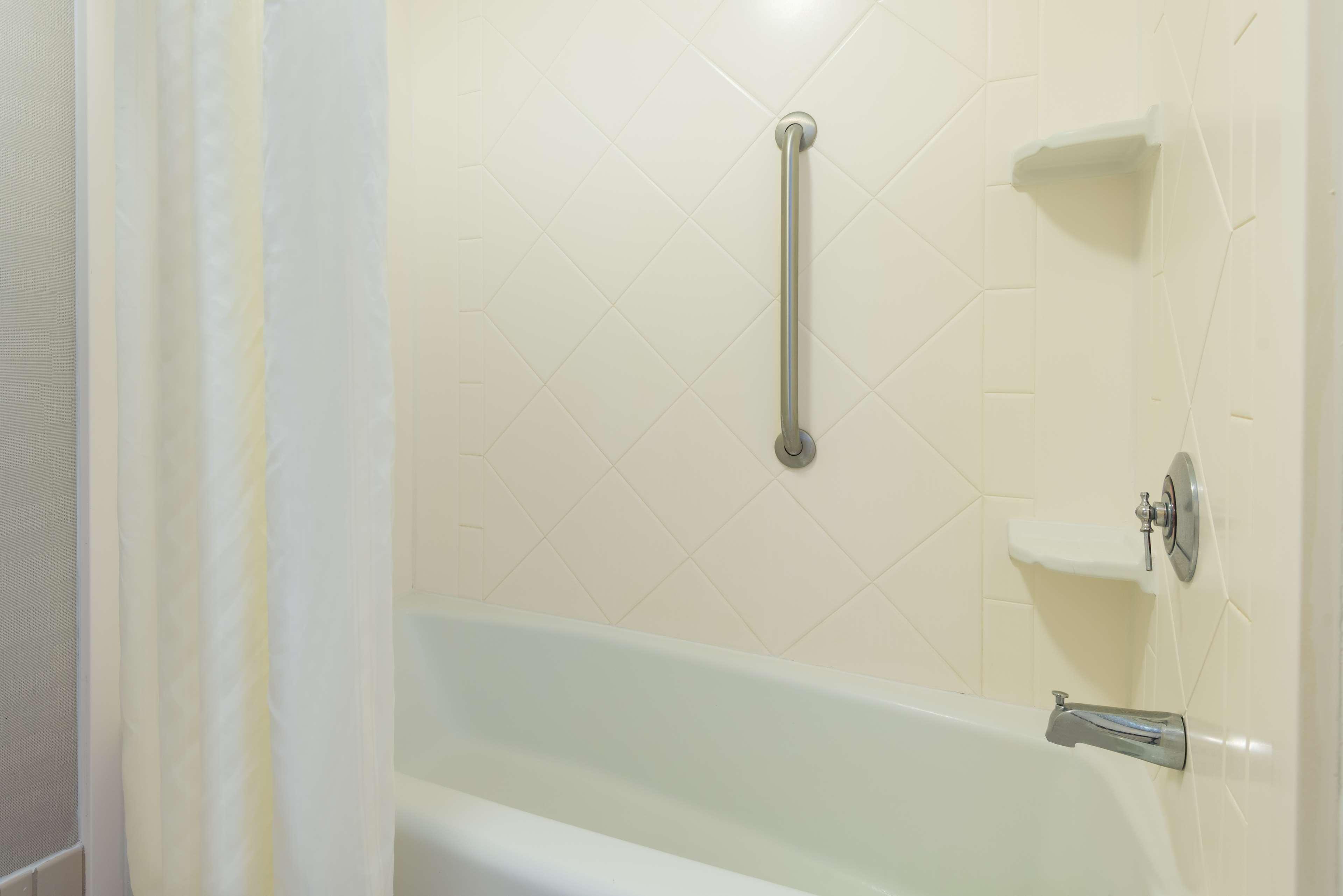 Suite Queen Size Bed